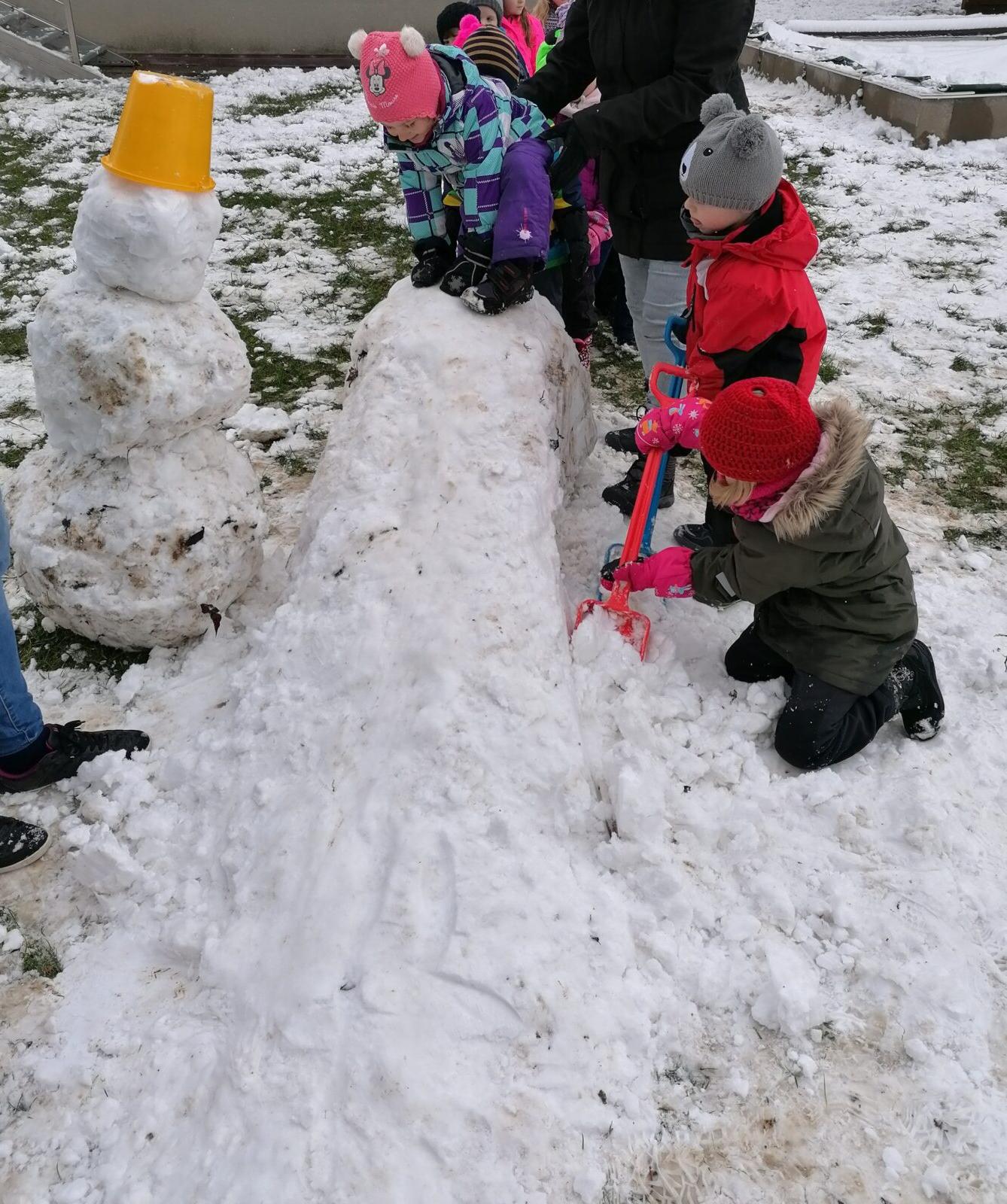 Konečně sníh!! užíváme si ho ze všech sil:-) - 27