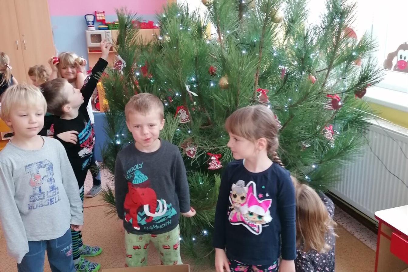 "Odstrojujeme stromeček"