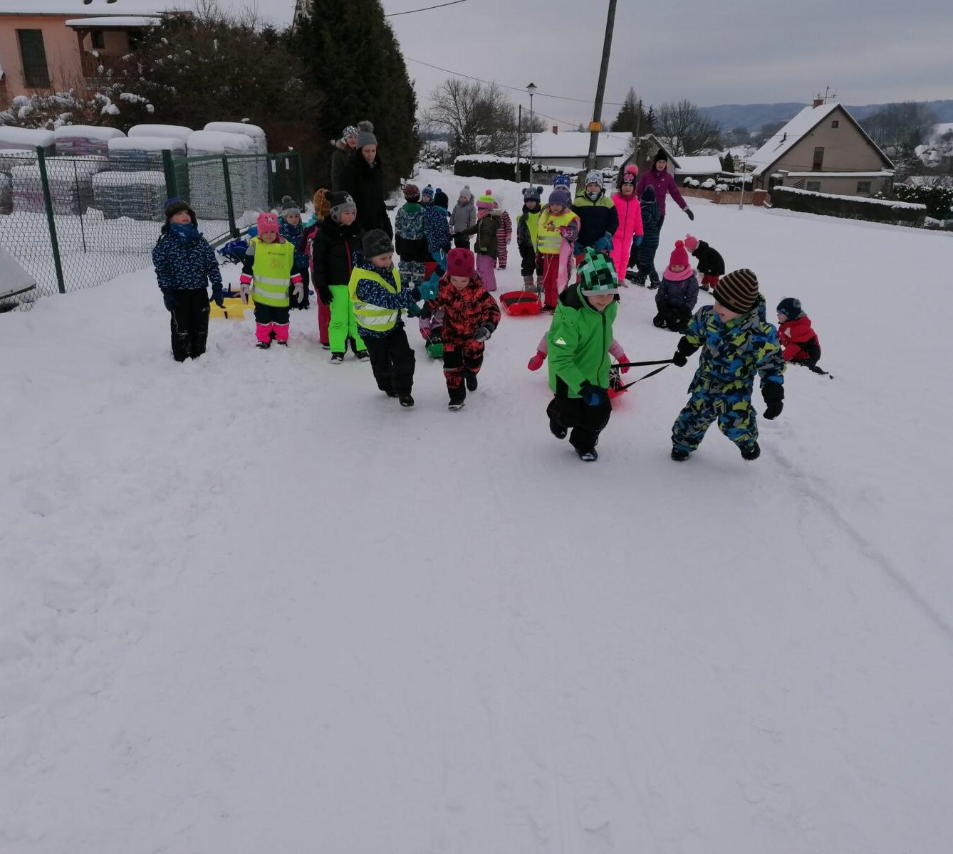 ZIMNÍ OLYMPIJSKÉ HRY V MŠ III. (závody "bobů" a "spřežení" :-)) - 19