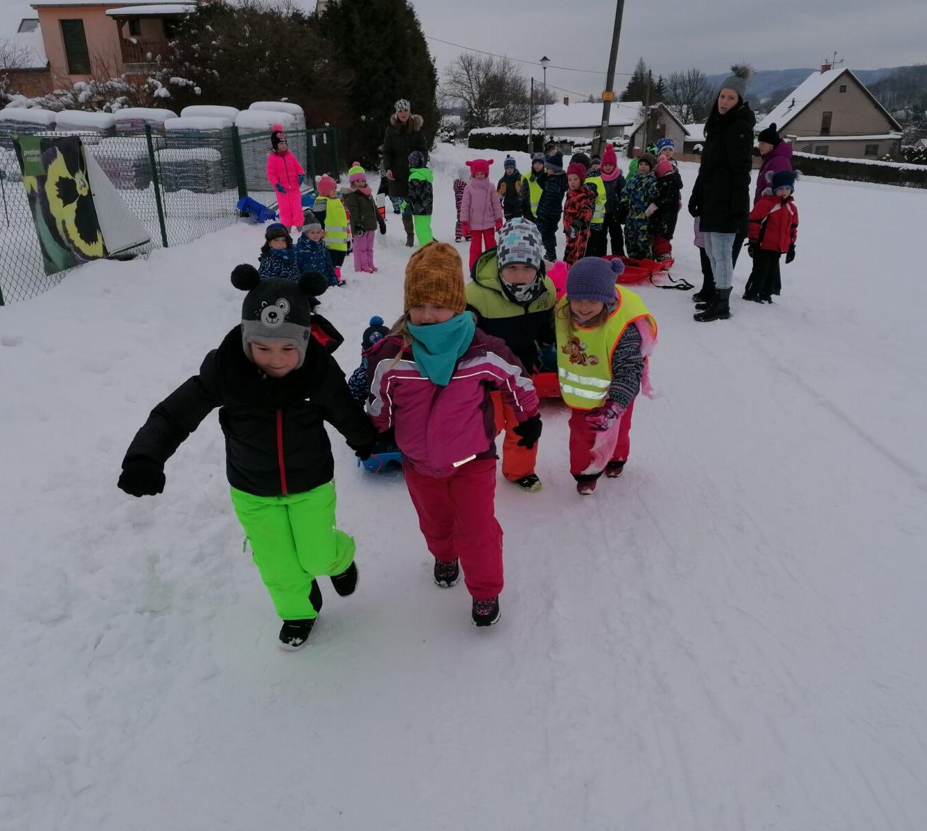 ZIMNÍ OLYMPIJSKÉ HRY V MŠ III. (závody "bobů" a "spřežení" :-)) - 21