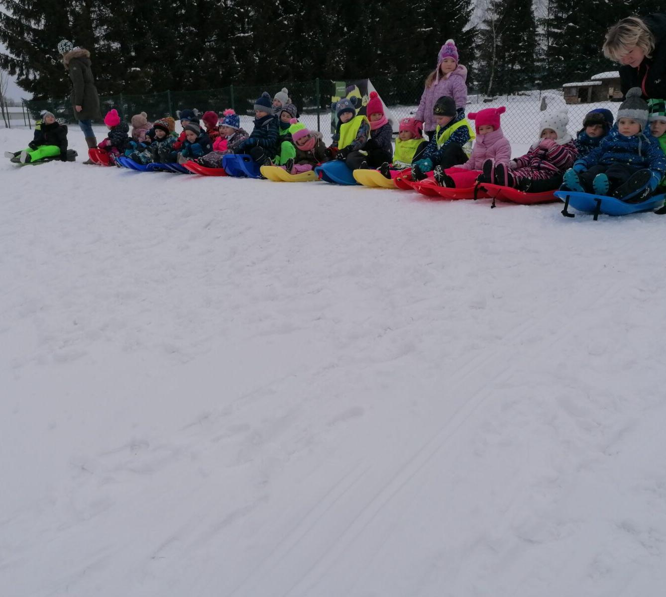 ZIMNÍ OLYMPIJSKÉ HRY V MŠ III. (závody "bobů" a "spřežení" :-)) - 35