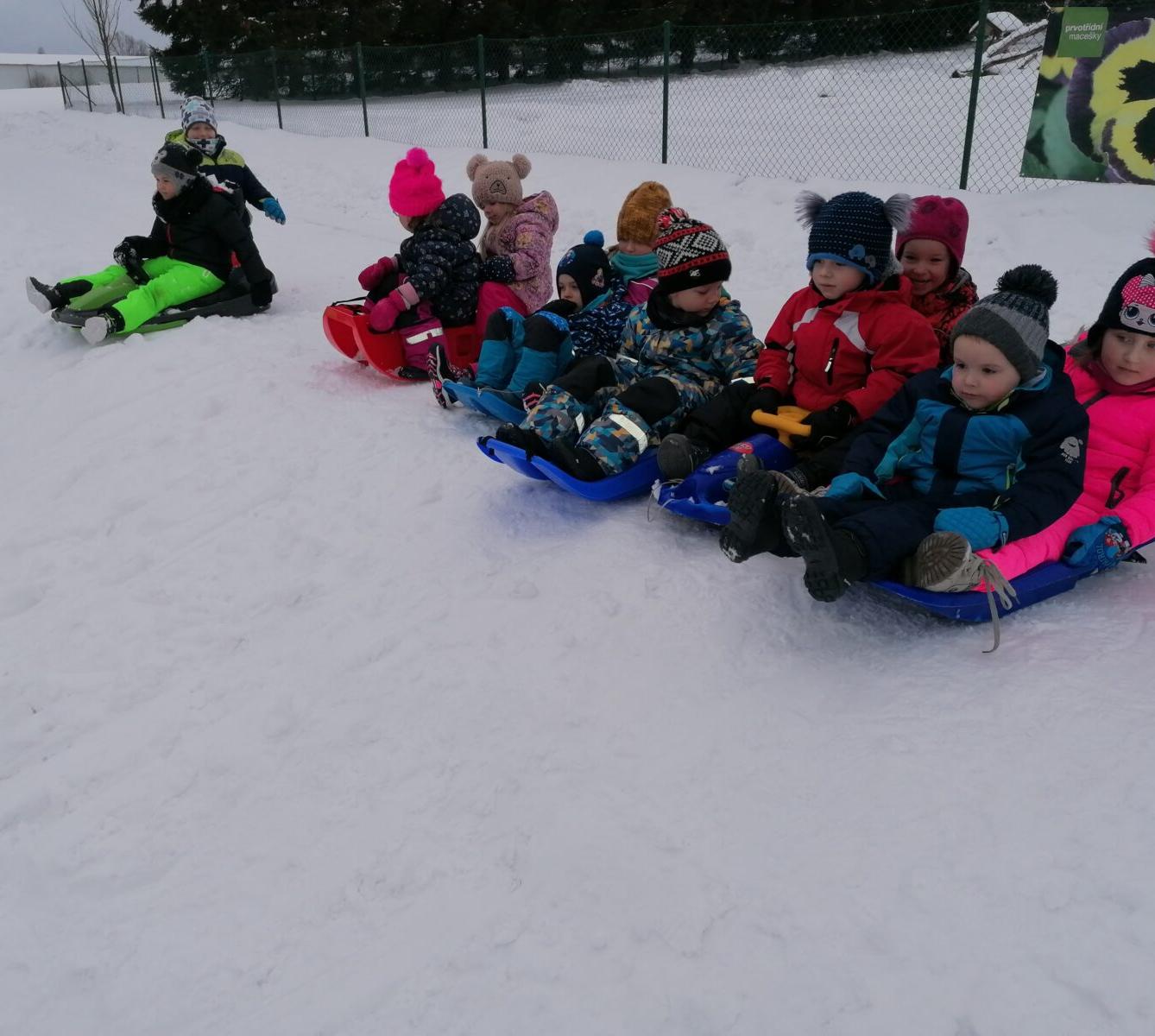 ZIMNÍ OLYMPIJSKÉ HRY V MŠ III. (závody "bobů" a "spřežení" :-)) - 38
