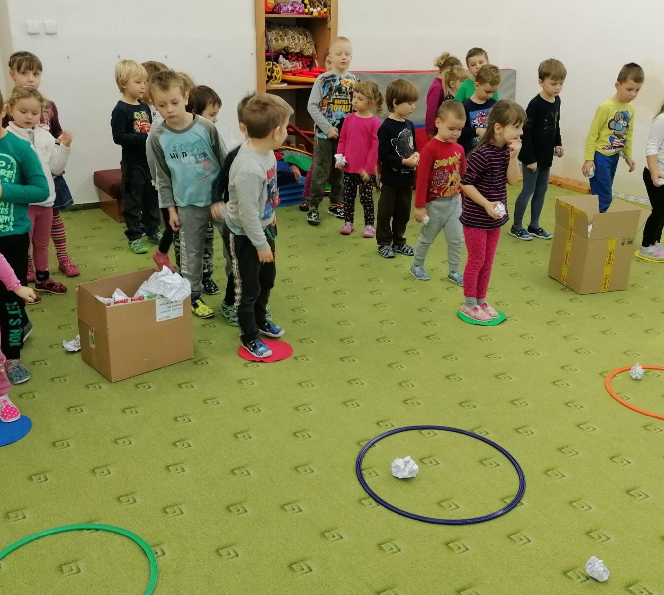 ZIMNÍ OLYMPIJSKÉ HRY V MŠ V. (hod koulí na cíl a "hokej") - 24