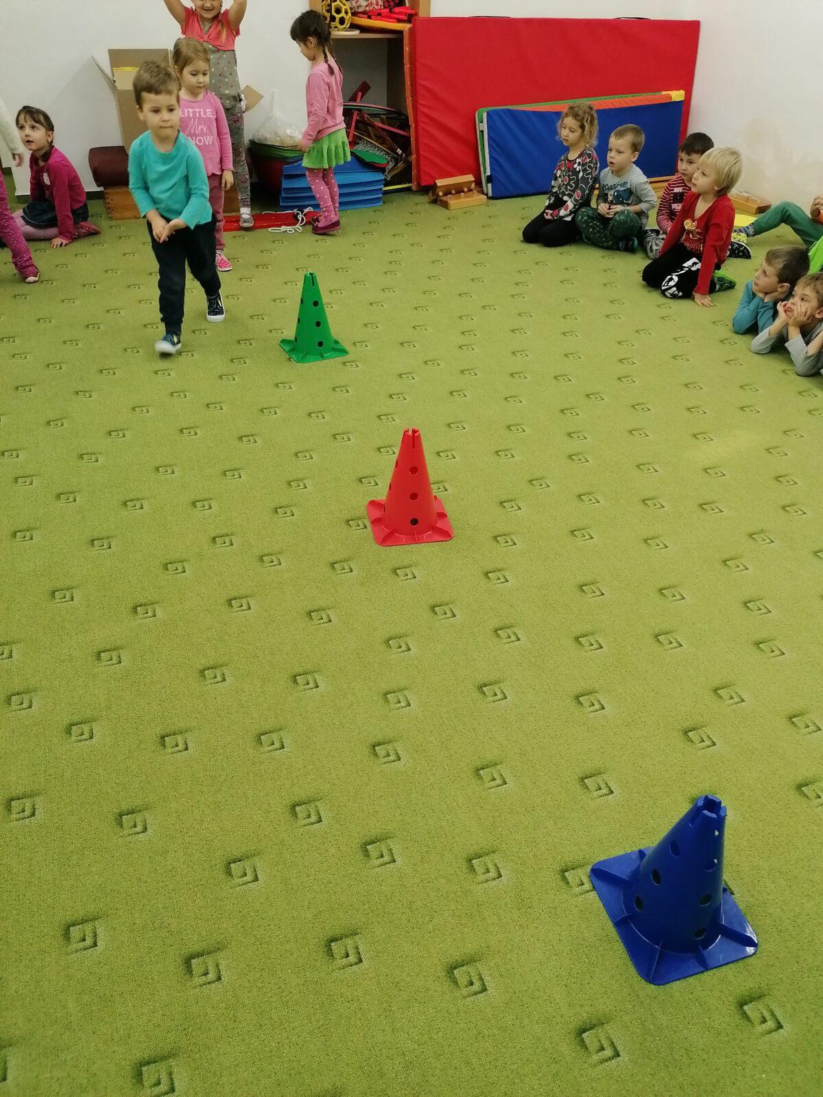 ZIMNÍ OLYMPIJSKÉ HRY V MŠ VI. (slalom na lyžích a "padák") - 11