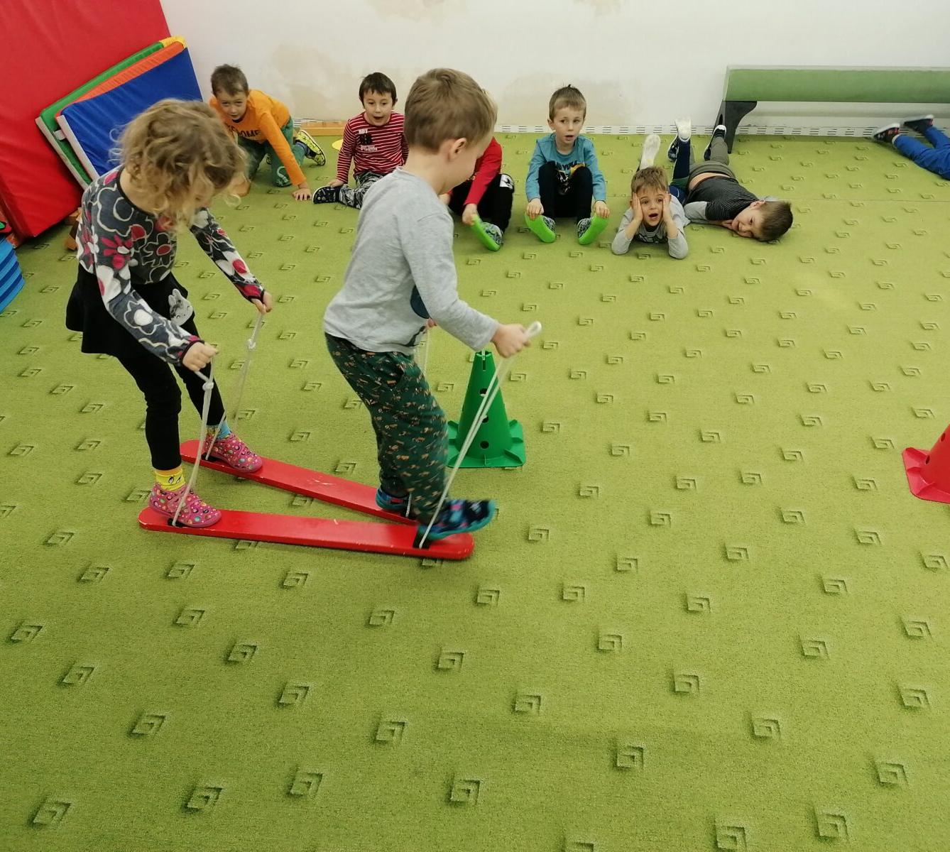 ZIMNÍ OLYMPIJSKÉ HRY V MŠ VI. (slalom na lyžích a "padák") - 15