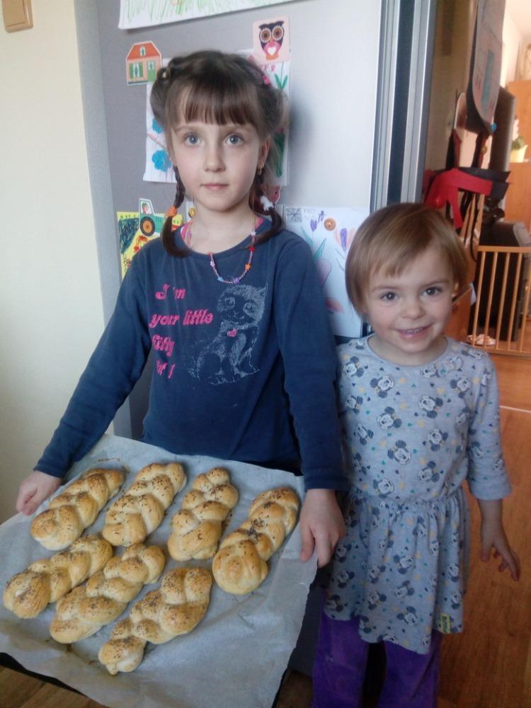 Distanční výuka v MŠ Kamarád (Ten dělá to a ten zas tohle:-)) - 49