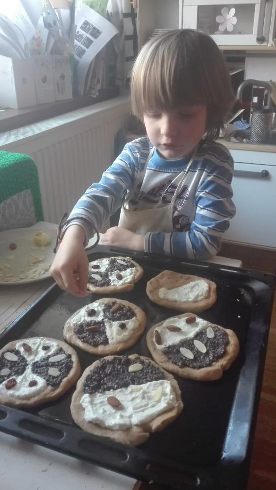 Distanční výuka v MŠ Kamarád (Ten dělá to a ten zas tohle:-)) - 51