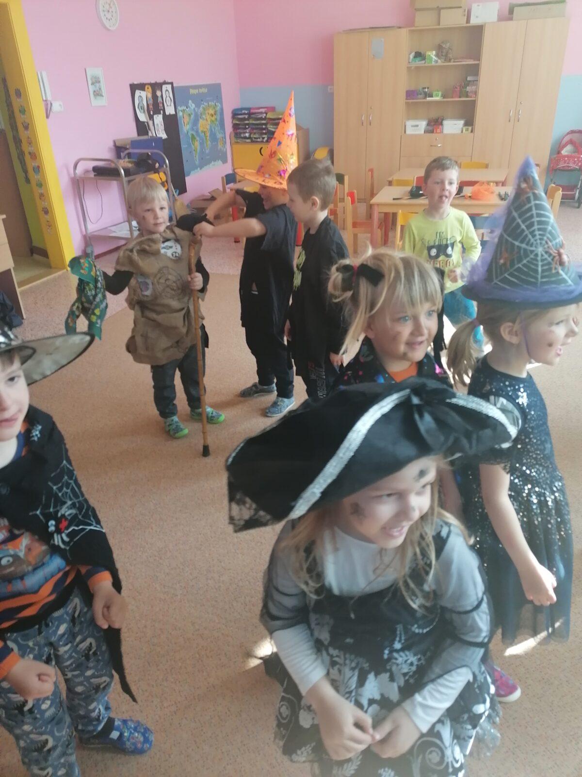 Čarodějnický rej v MŠ :-) - 51