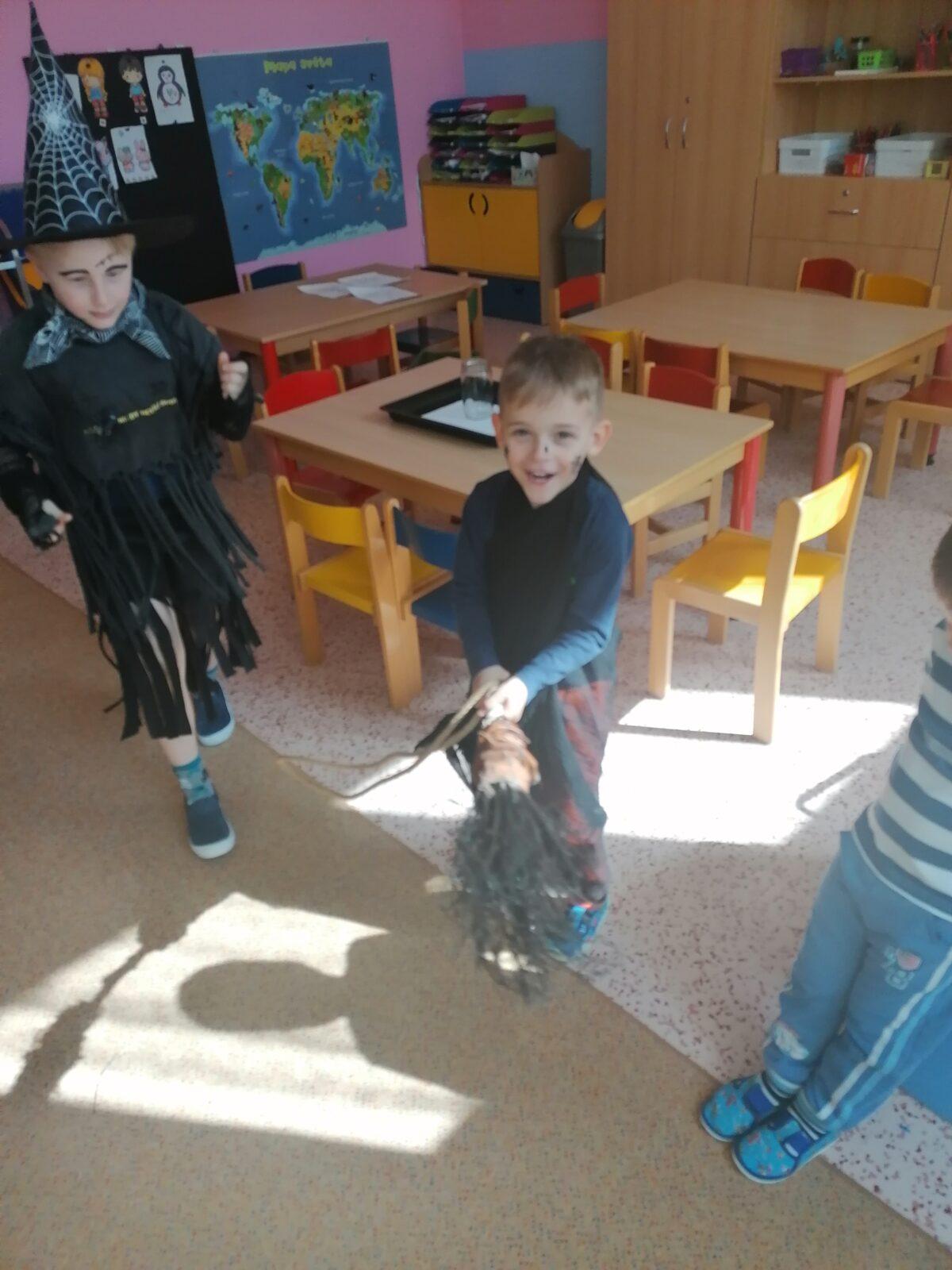 Čarodějnický rej v MŠ :-) - 61