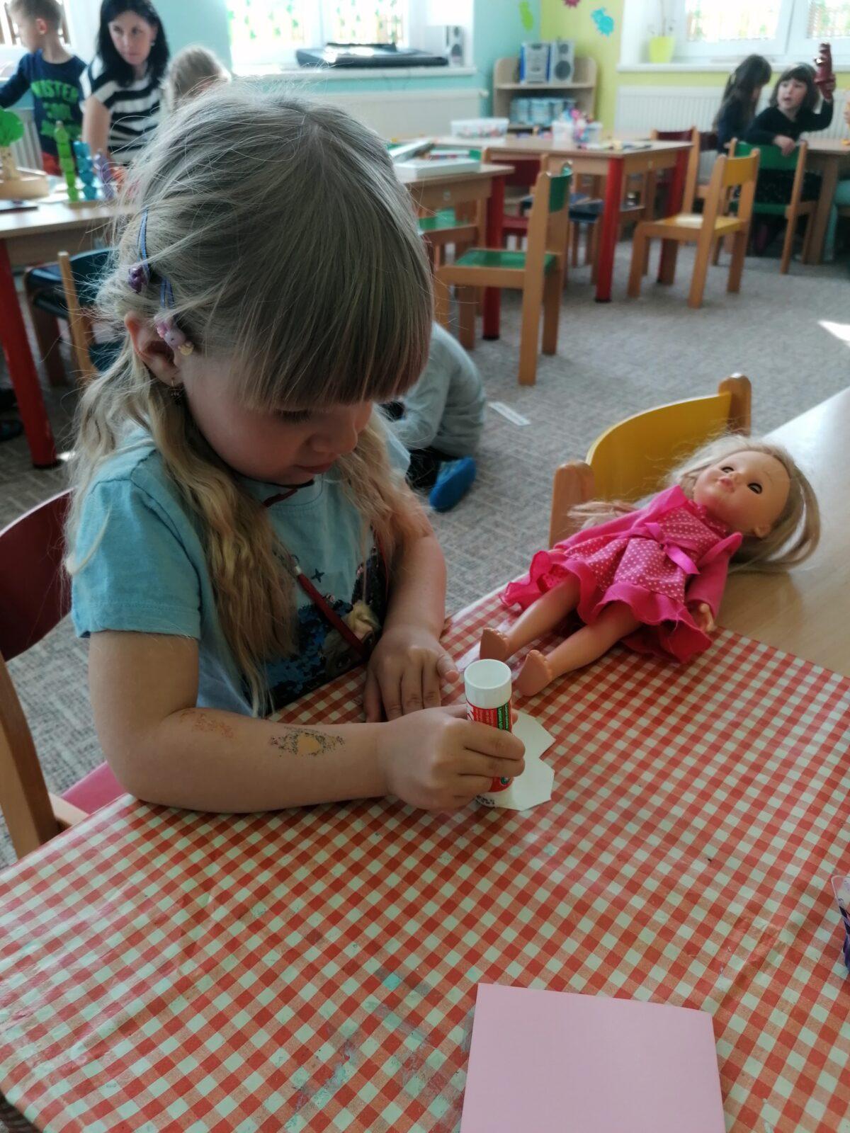 Vyrábíme přáníčko pro maminky:-) - 17