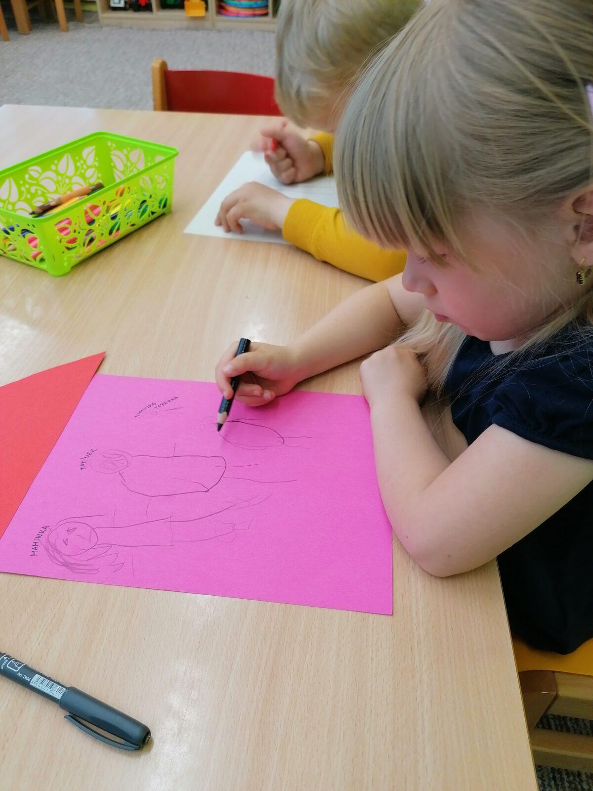 Broučci: "tvoříme" - Rodina - 44