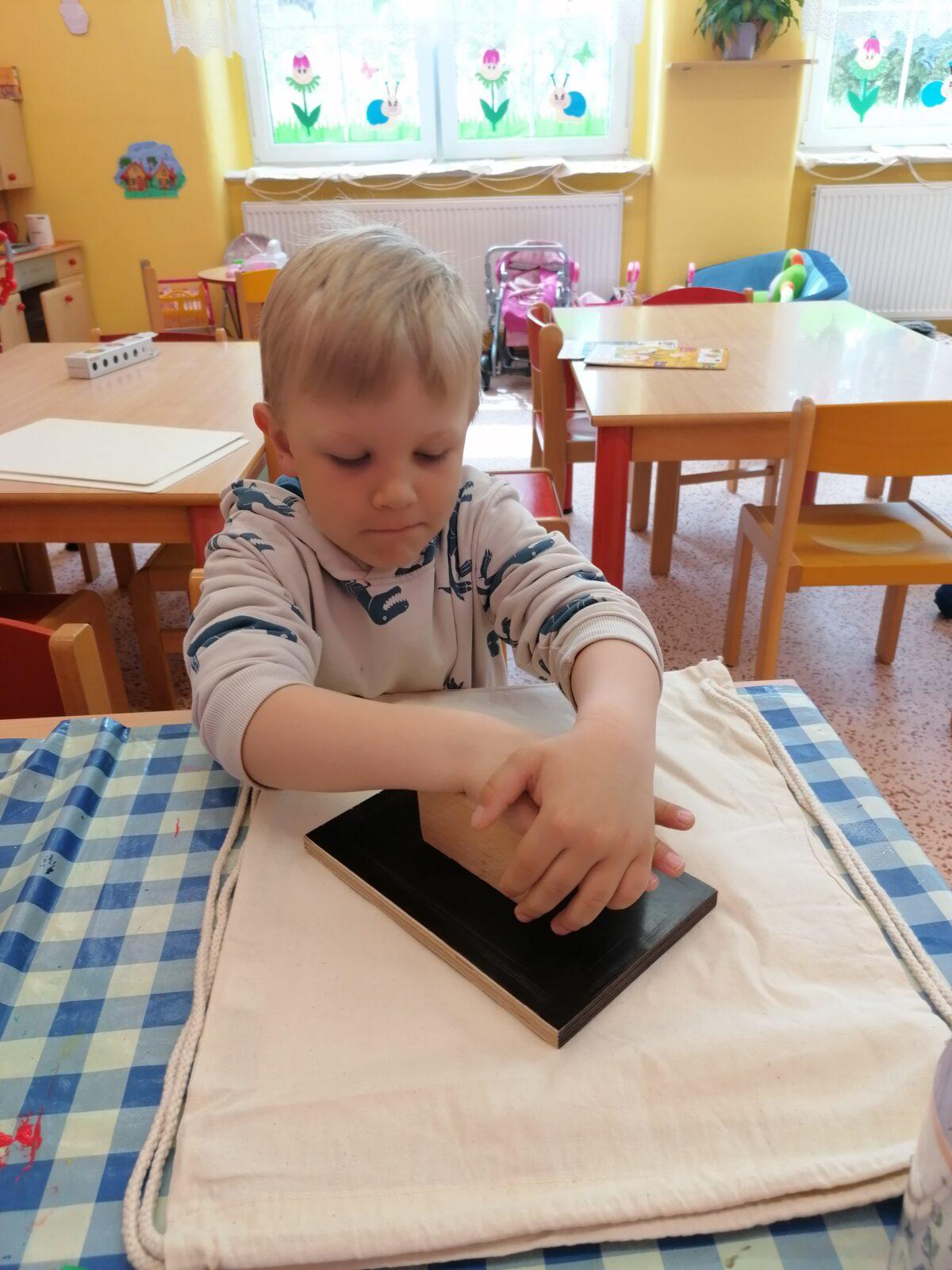 "příprava" batůžků ke dni dětí :-) - 65