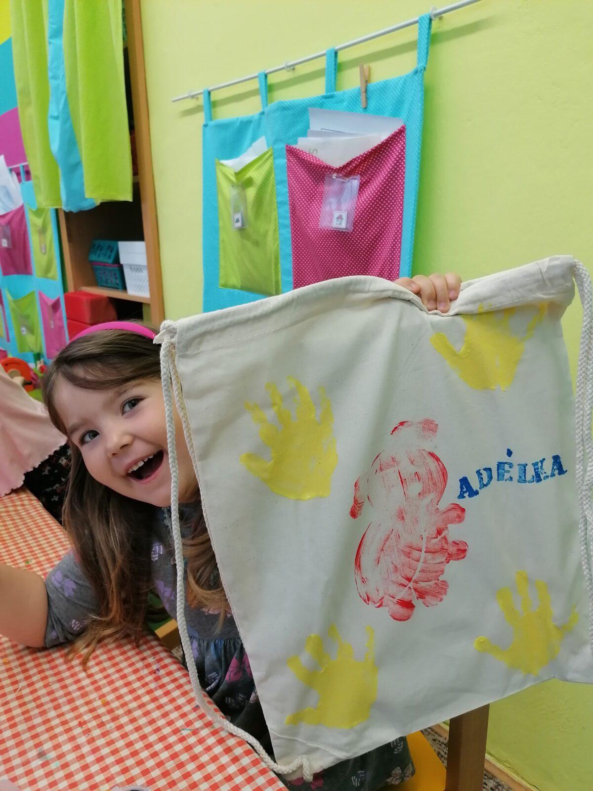 "příprava" batůžků ke dni dětí :-) - 74