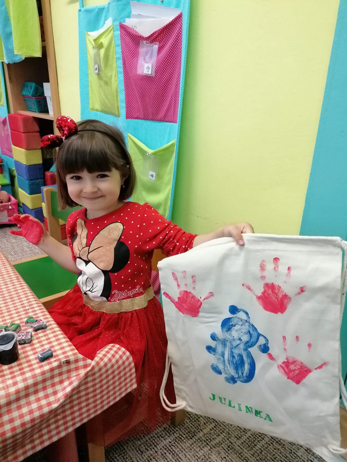 "příprava" batůžků ke dni dětí :-) - 90