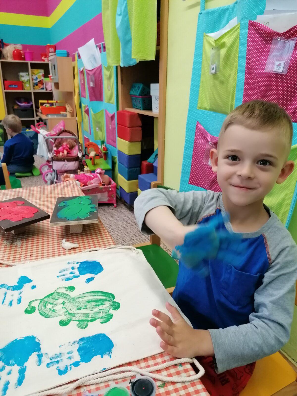 "příprava" batůžků ke dni dětí :-) - 92