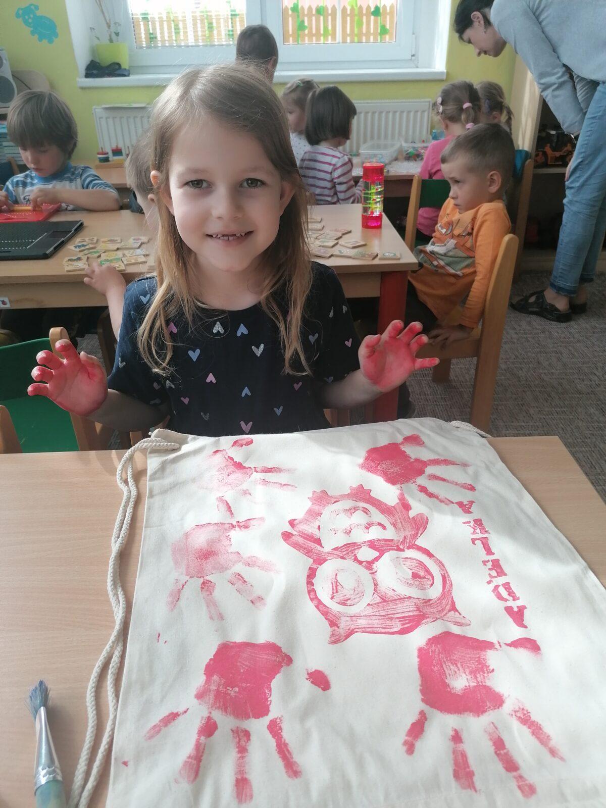 "příprava" batůžků ke dni dětí :-) - 113