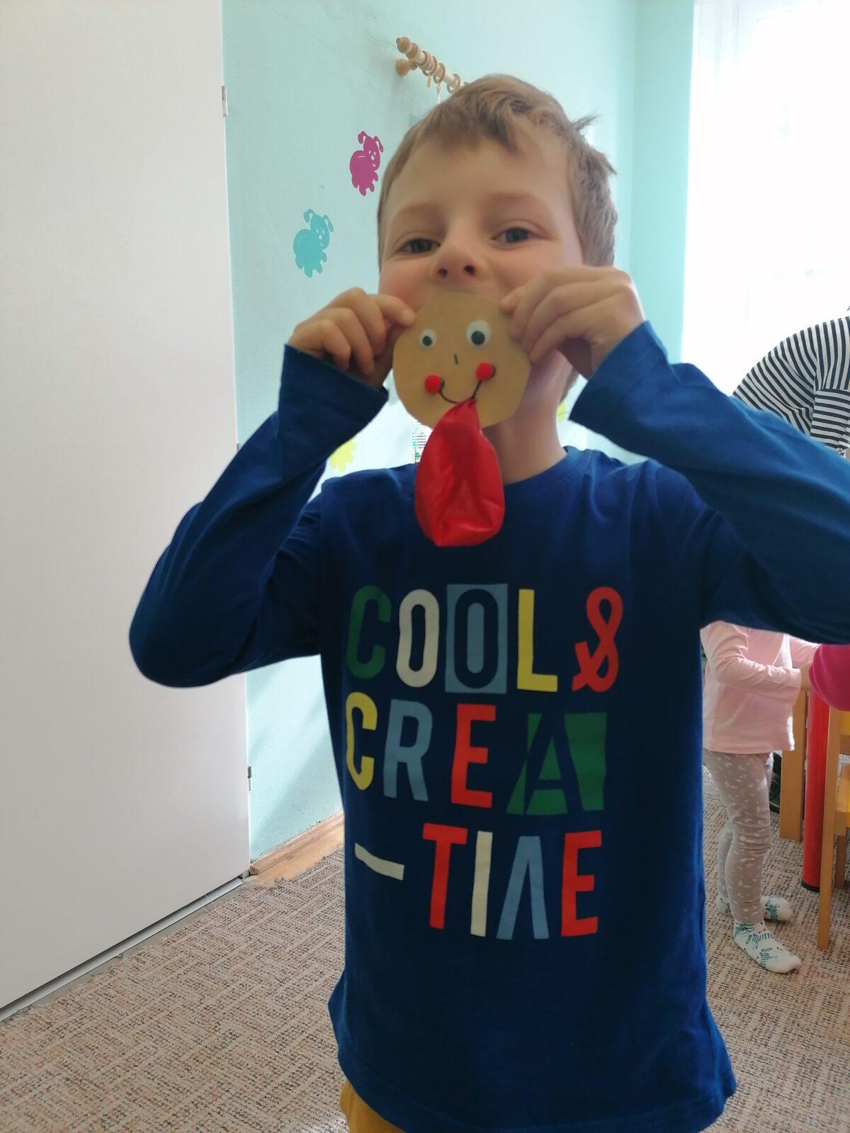 "výroba" dárečku ke dni dětí :-) - 27