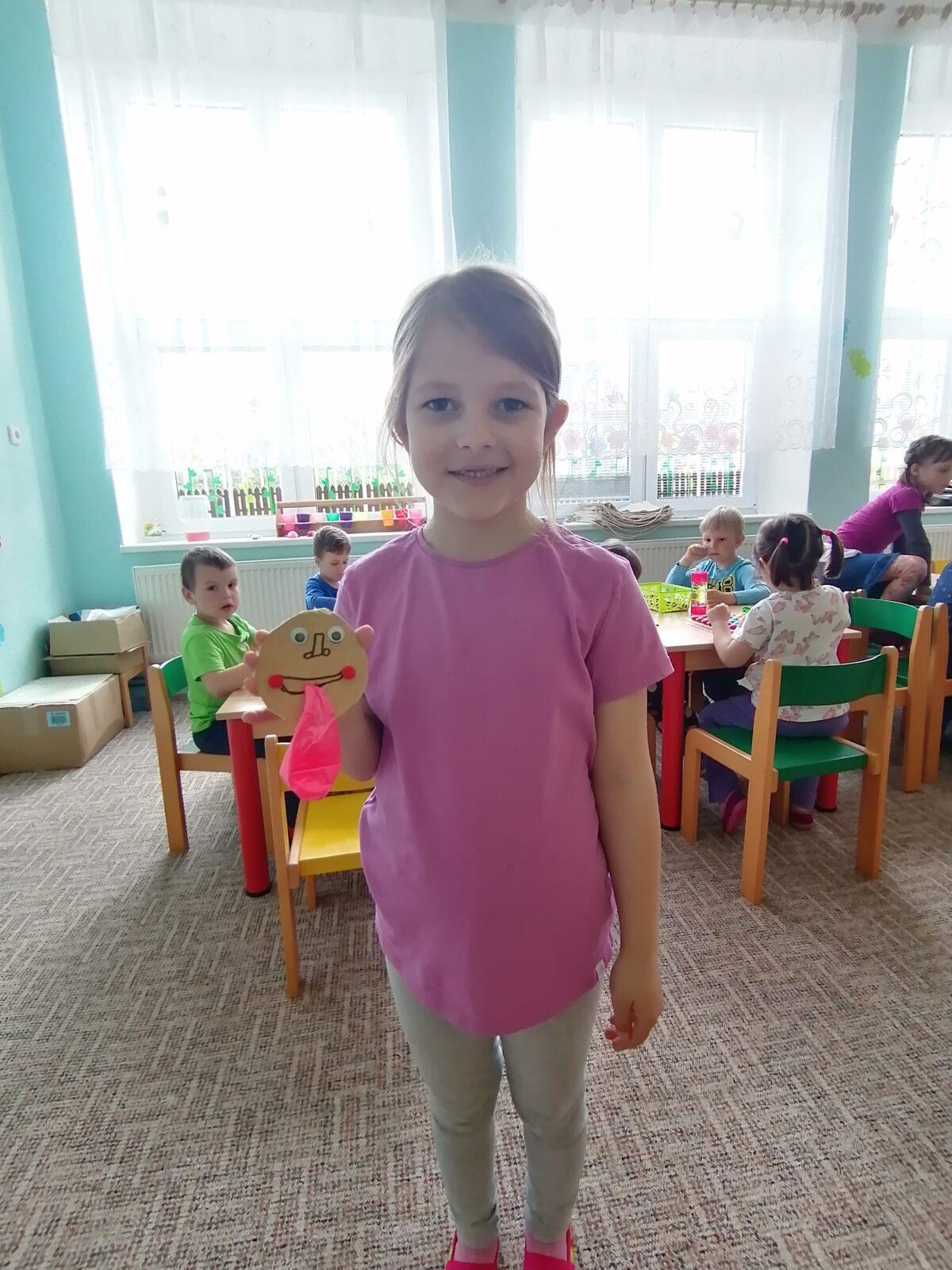 "výroba" dárečku ke dni dětí :-) - 35