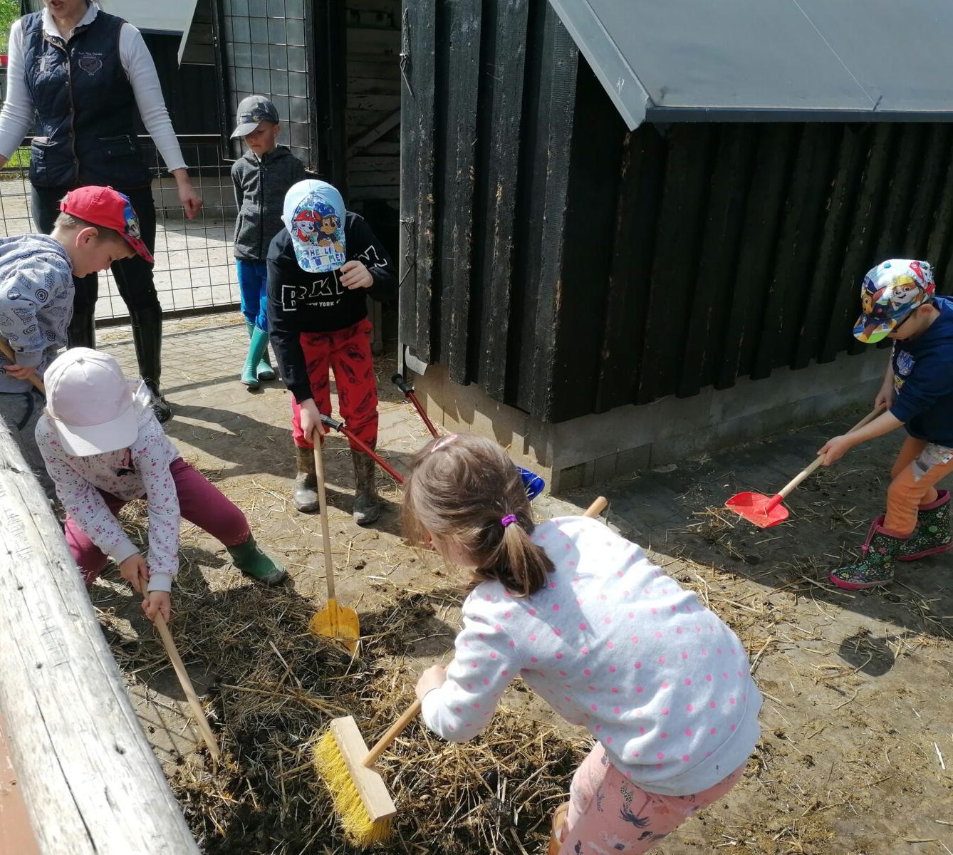 Sláva, nazdar výletu:-) (Babiččin statek - Líšnice) I. část - 94
