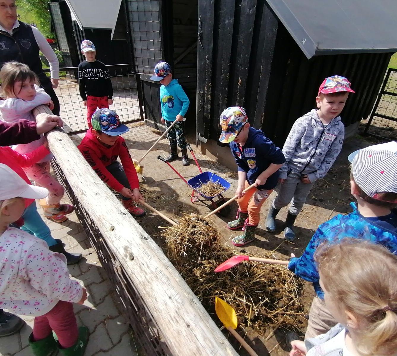 Sláva, nazdar výletu:-) (Babiččin statek - Líšnice) I. část - 98