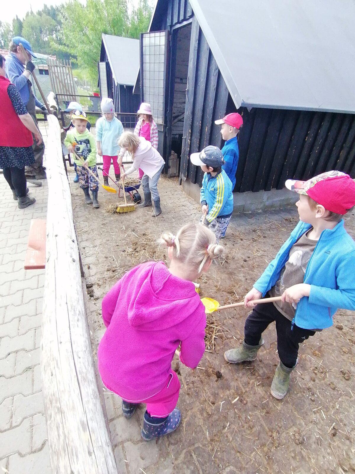 Sláva, nazdar výletu:-) (Babiččin statek - Líšnice) I. část - 105