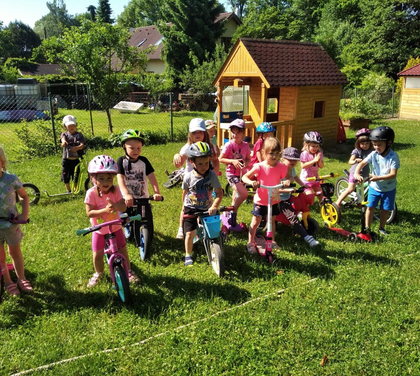 Broučci-autíčková školka, broučci+sovičky-kolojízda - 72