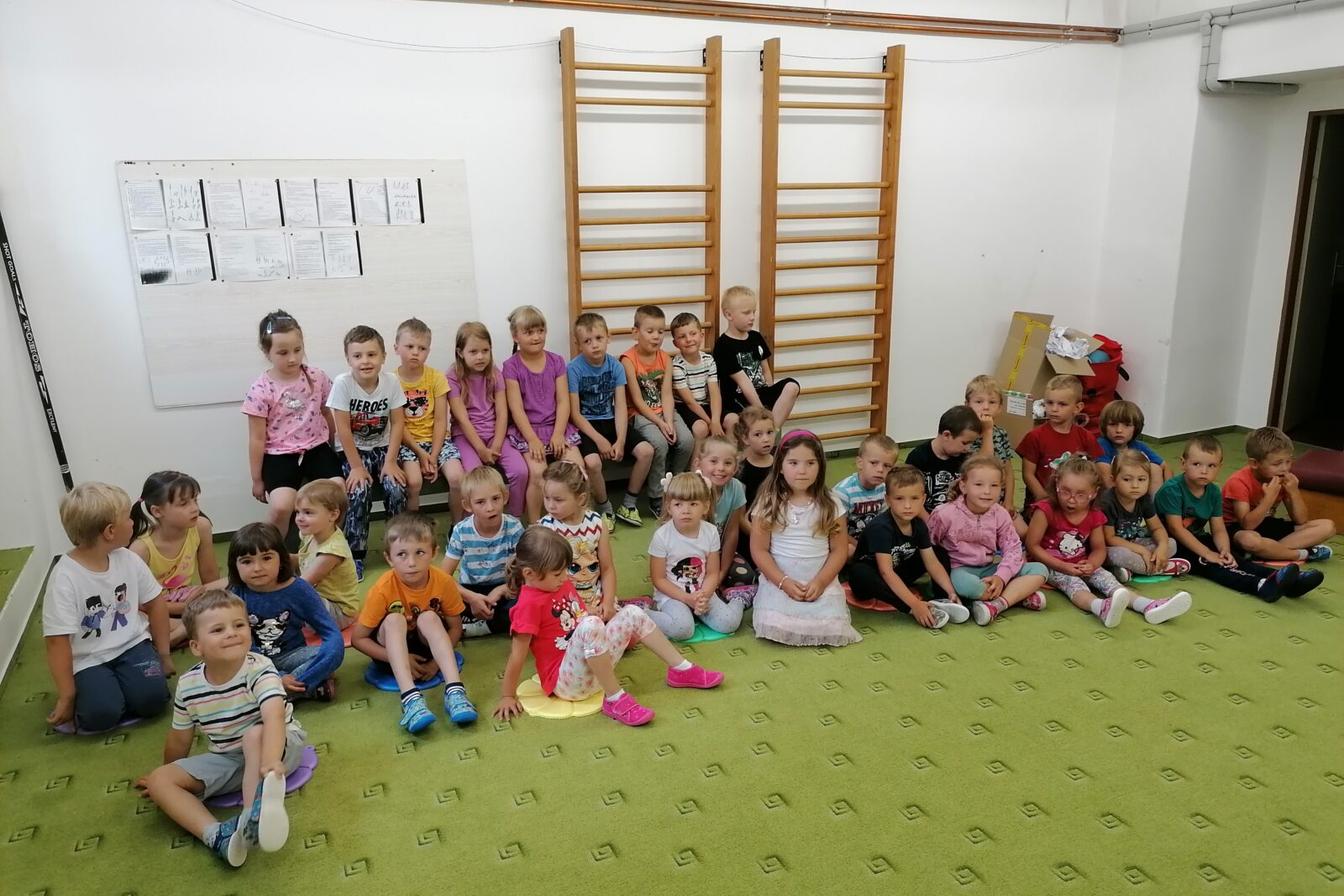 Divadélko "U DVOU SLUNCÍ"