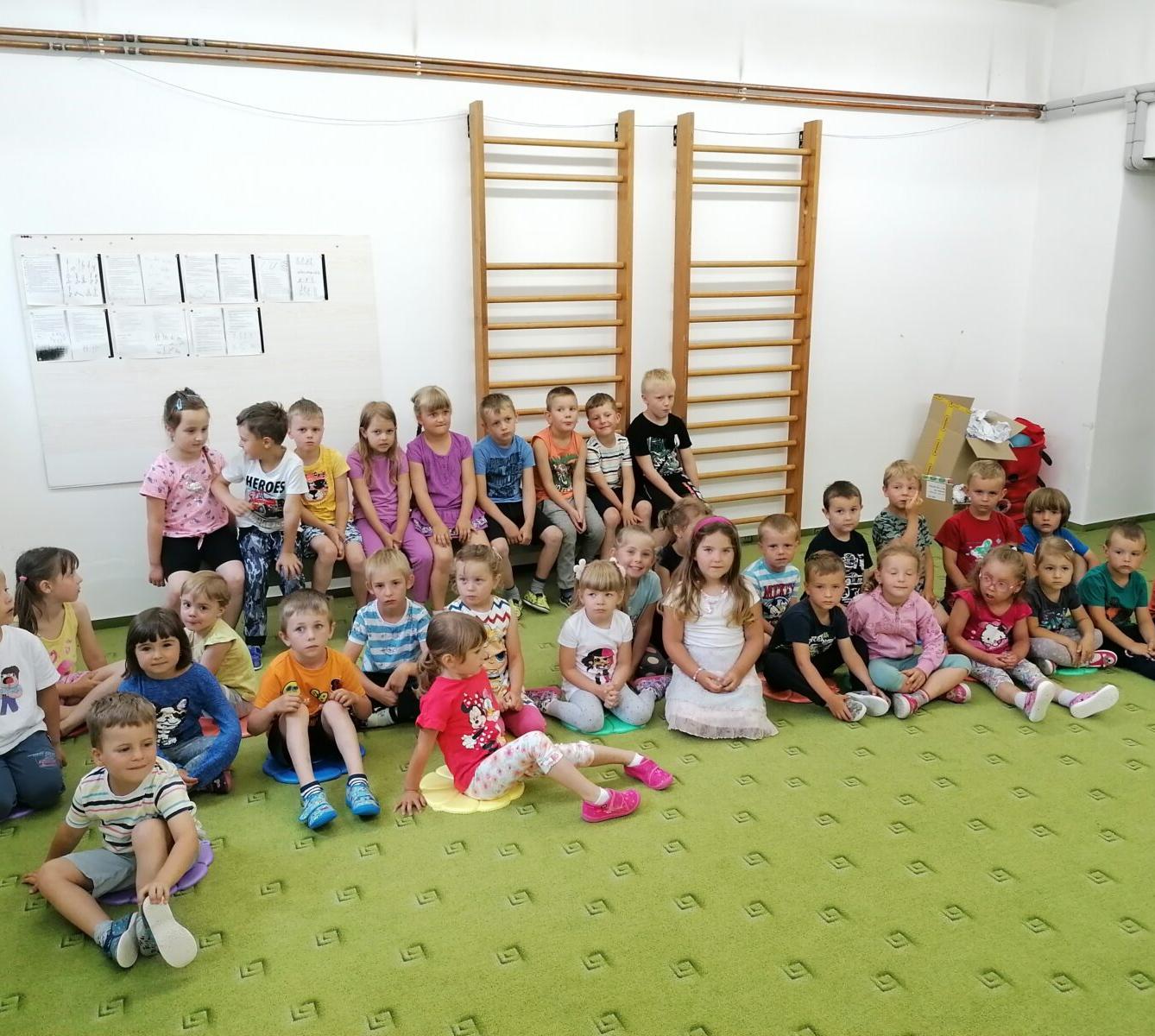 Divadélko "U DVOU SLUNCÍ" - 2