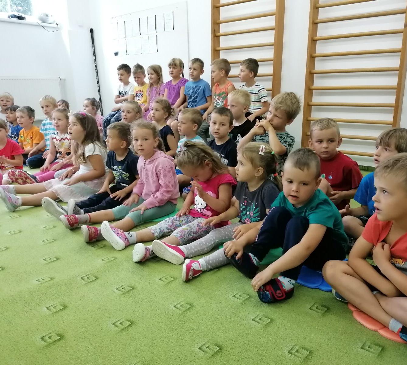 Divadélko "U DVOU SLUNCÍ" - 15