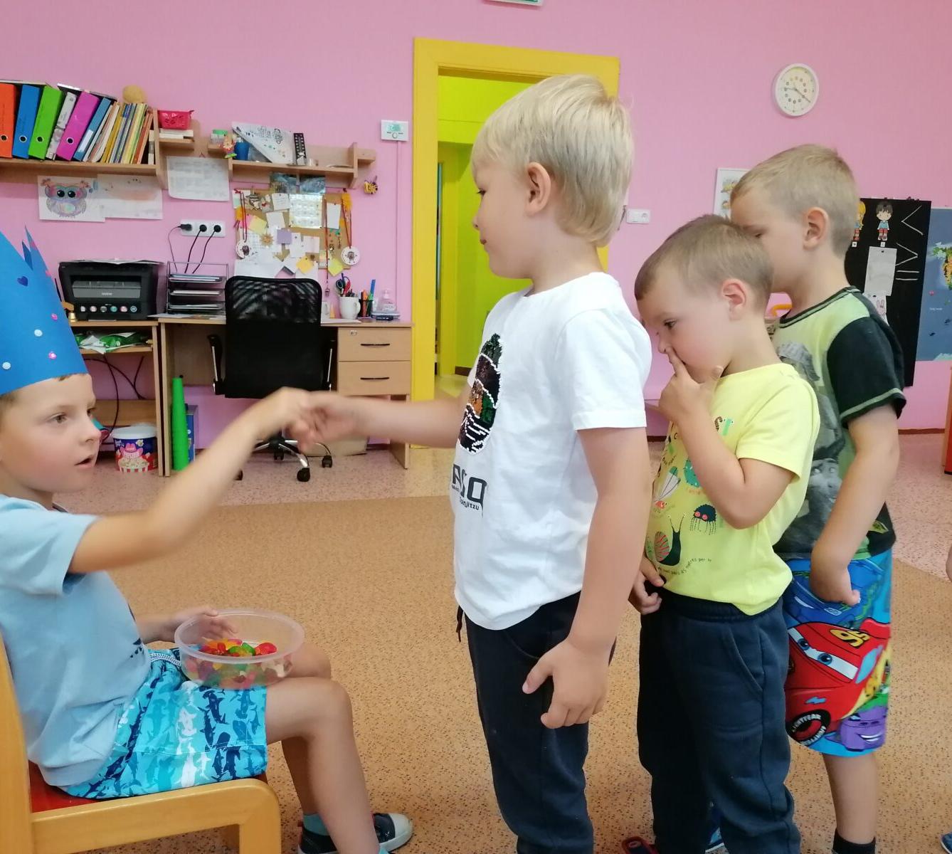 Slavíme!! Matýsek mě narozeniny :-) - 11