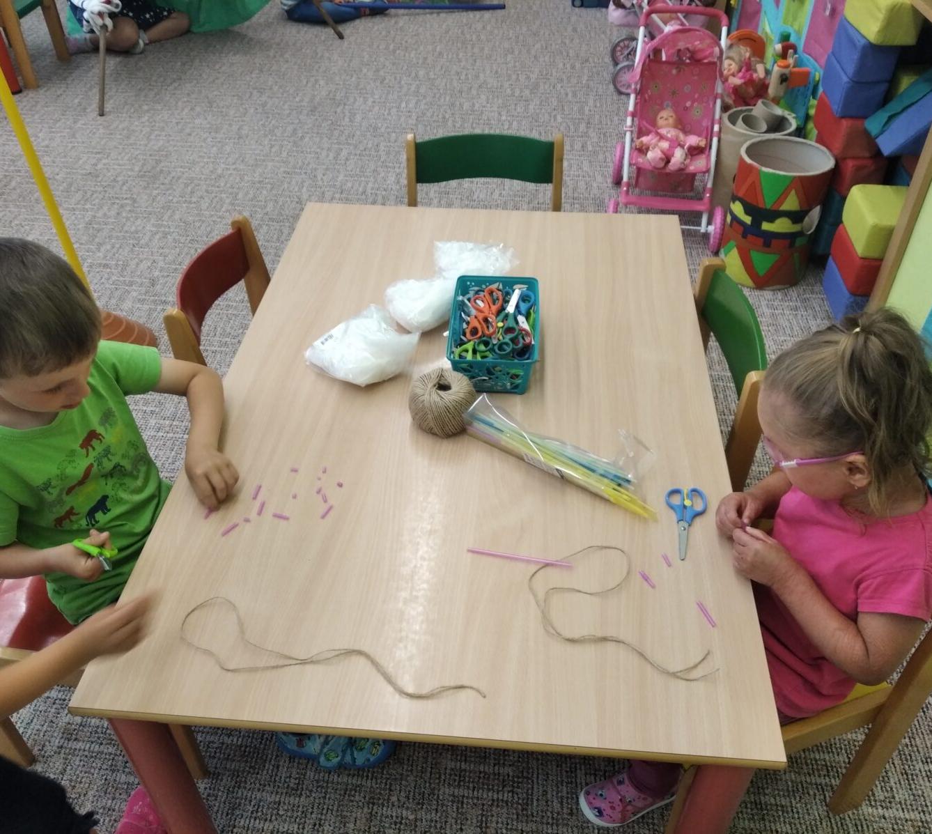 broučci-cestujeme po světě "indiáni" - 14