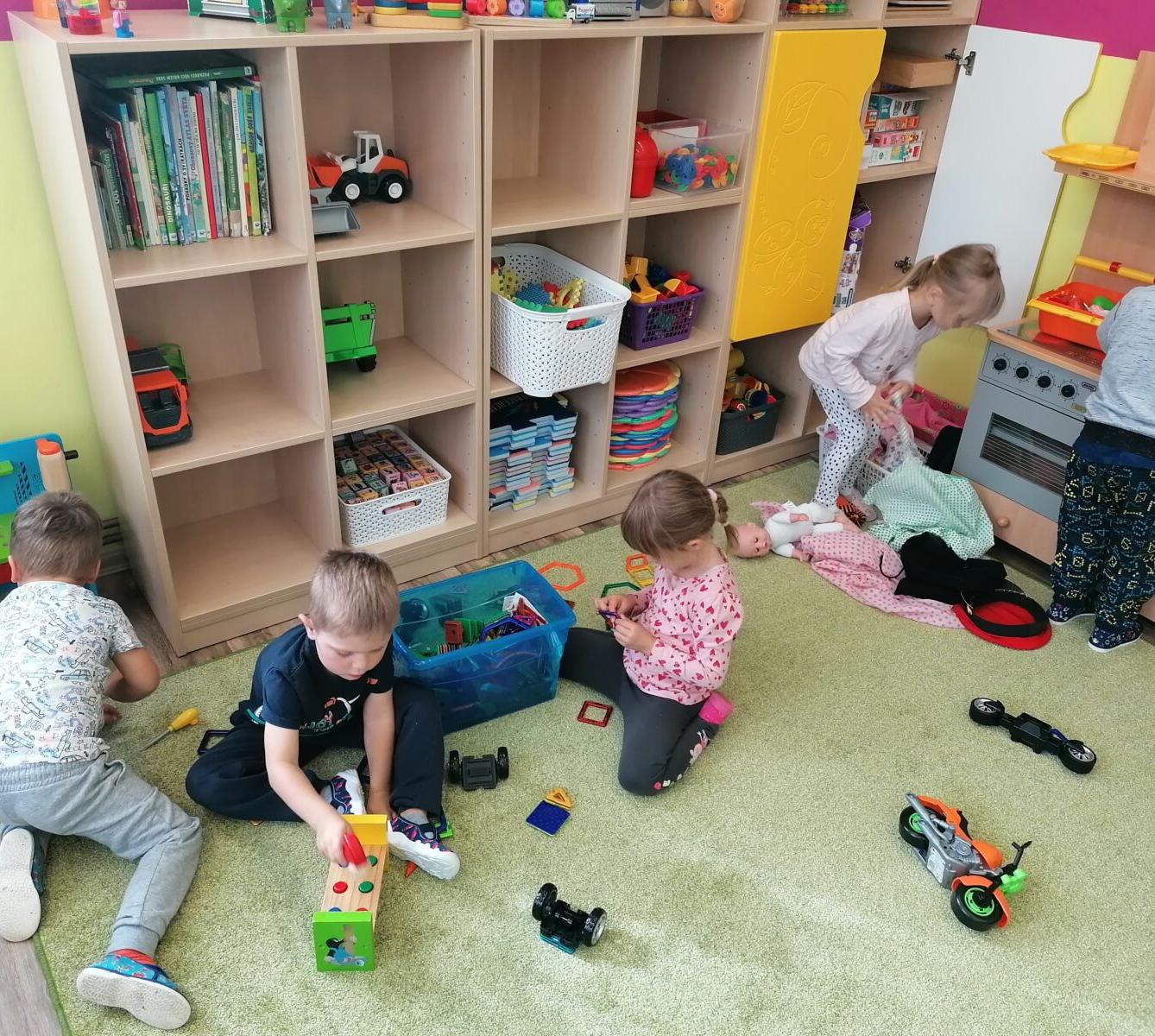 Broučci: "hrajeme si a pracujeme" :-) - 8