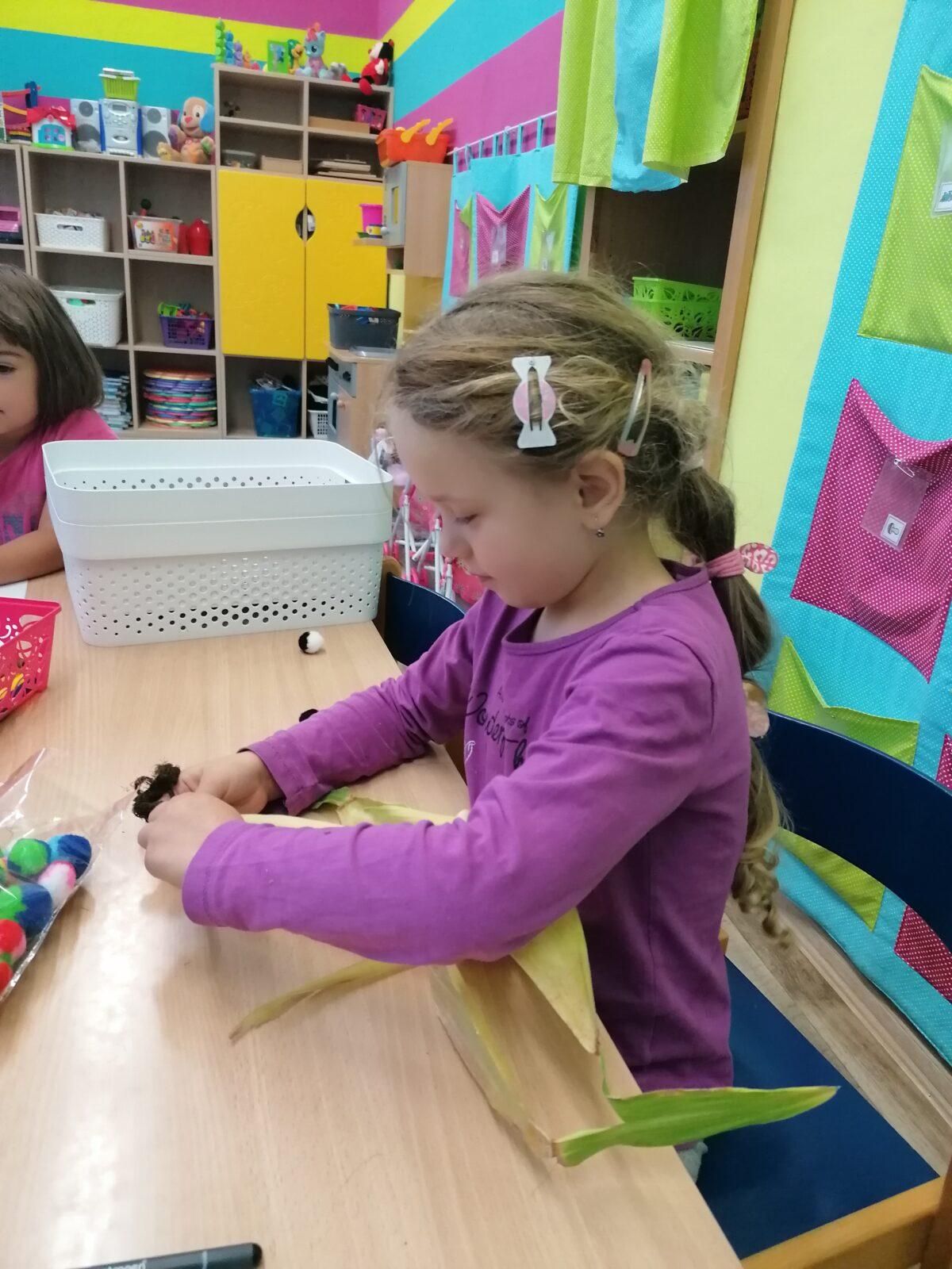 Tvořeníčko, tvoření: vyrábíme "kukuřičné panenky/panáčky" - 12