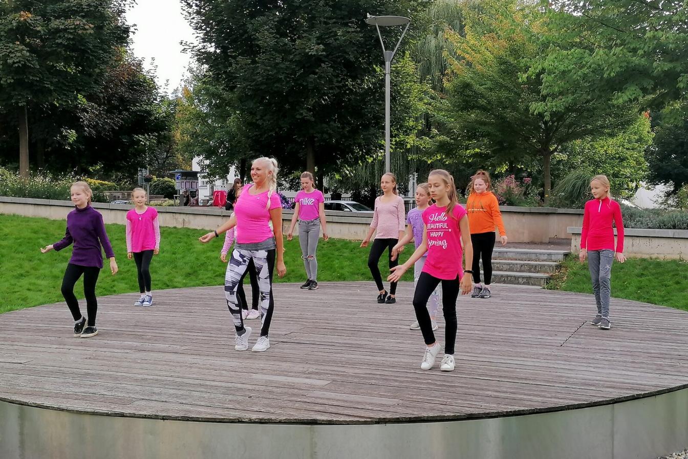 23. 9. Vystoupení na integračním dnu