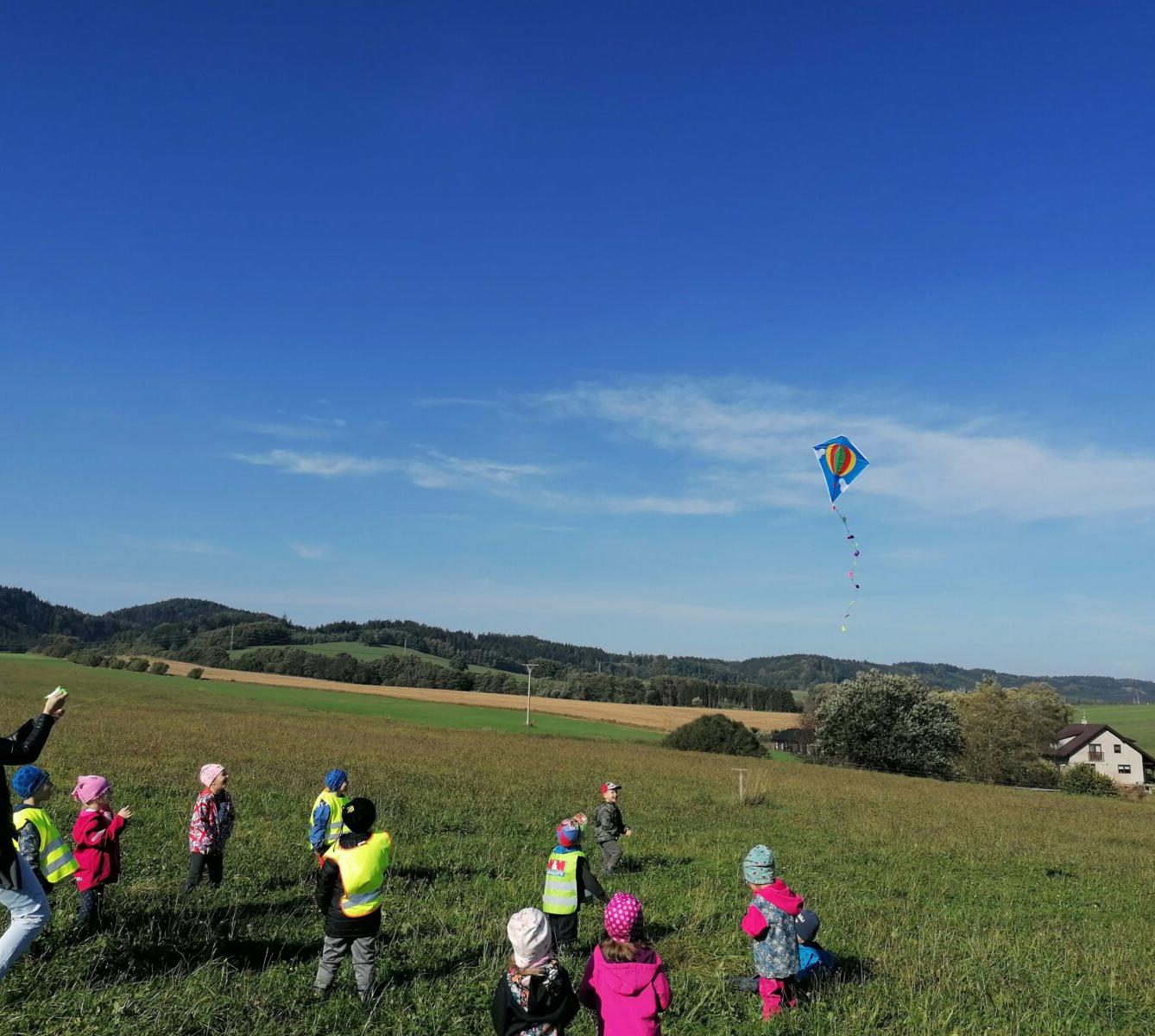 "Barevný svět kolem nás" - podzimní dny v MŠ :-) - 19