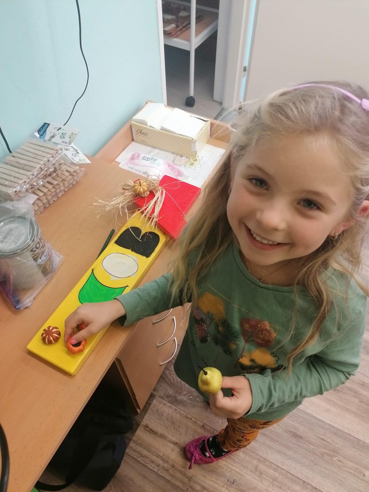 "Barevný svět kolem nás" - podzimní dny v MŠ :-) - 68