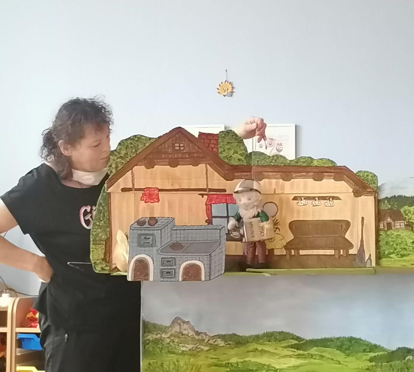 Divadýlko v MŠ: "Jak se Honza stal rytířem" :-) - 8