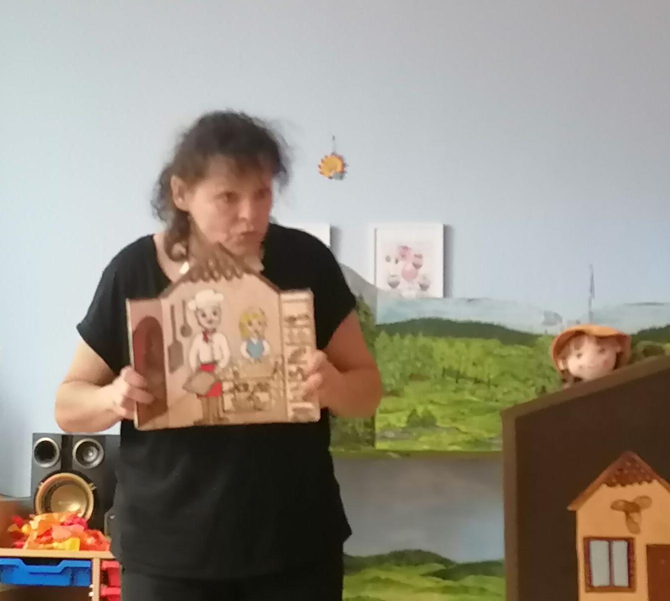 Divadýlko v MŠ: "Jak se Honza stal rytířem" :-) - 10