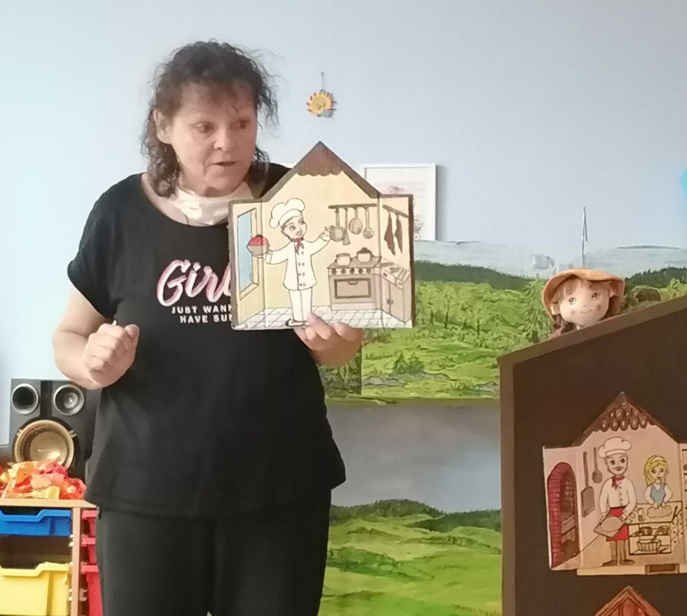 Divadýlko v MŠ: "Jak se Honza stal rytířem" :-) - 12