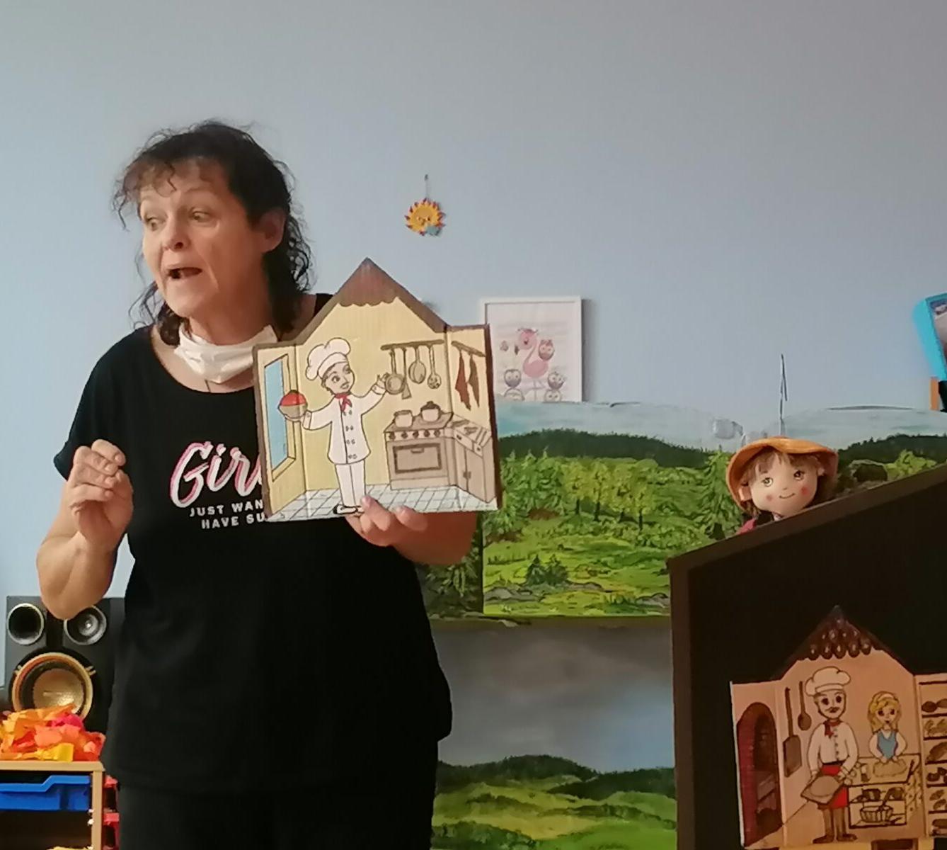 Divadýlko v MŠ: "Jak se Honza stal rytířem" :-) - 13