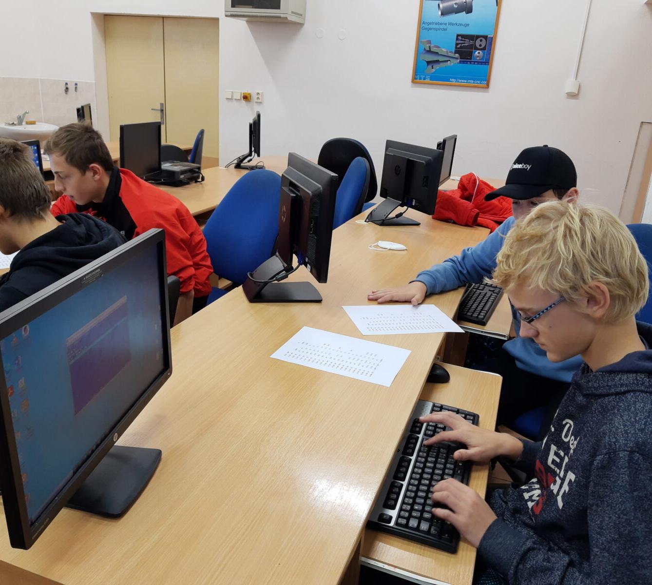 TECHNOhrátky ve Vysokém Mýtě - 25