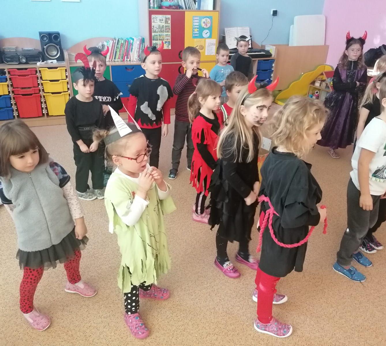 ČERTOVSKÁ BESÍDKA V MŠ :-) - 13