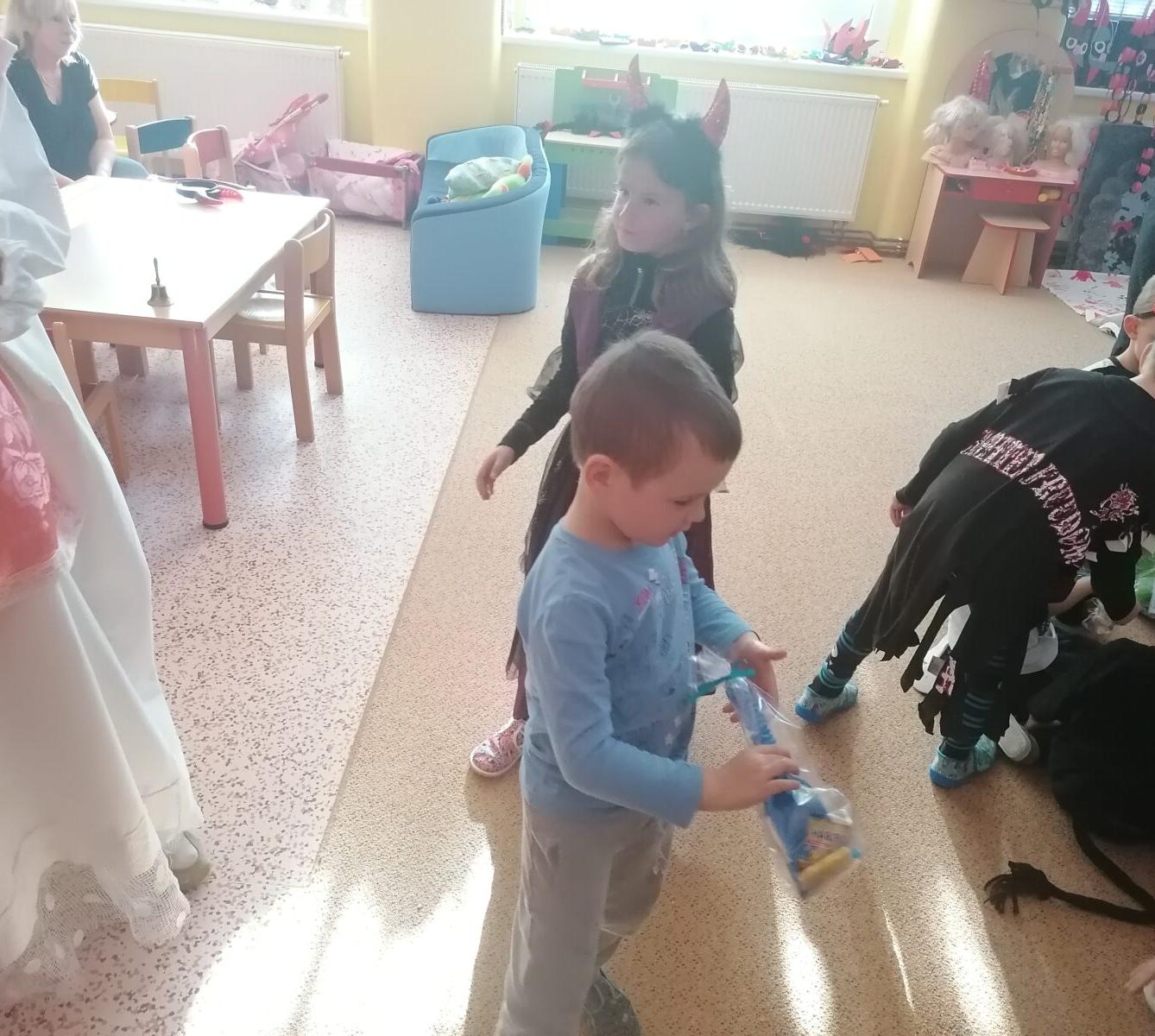 ČERTOVSKÁ BESÍDKA V MŠ :-) - 29