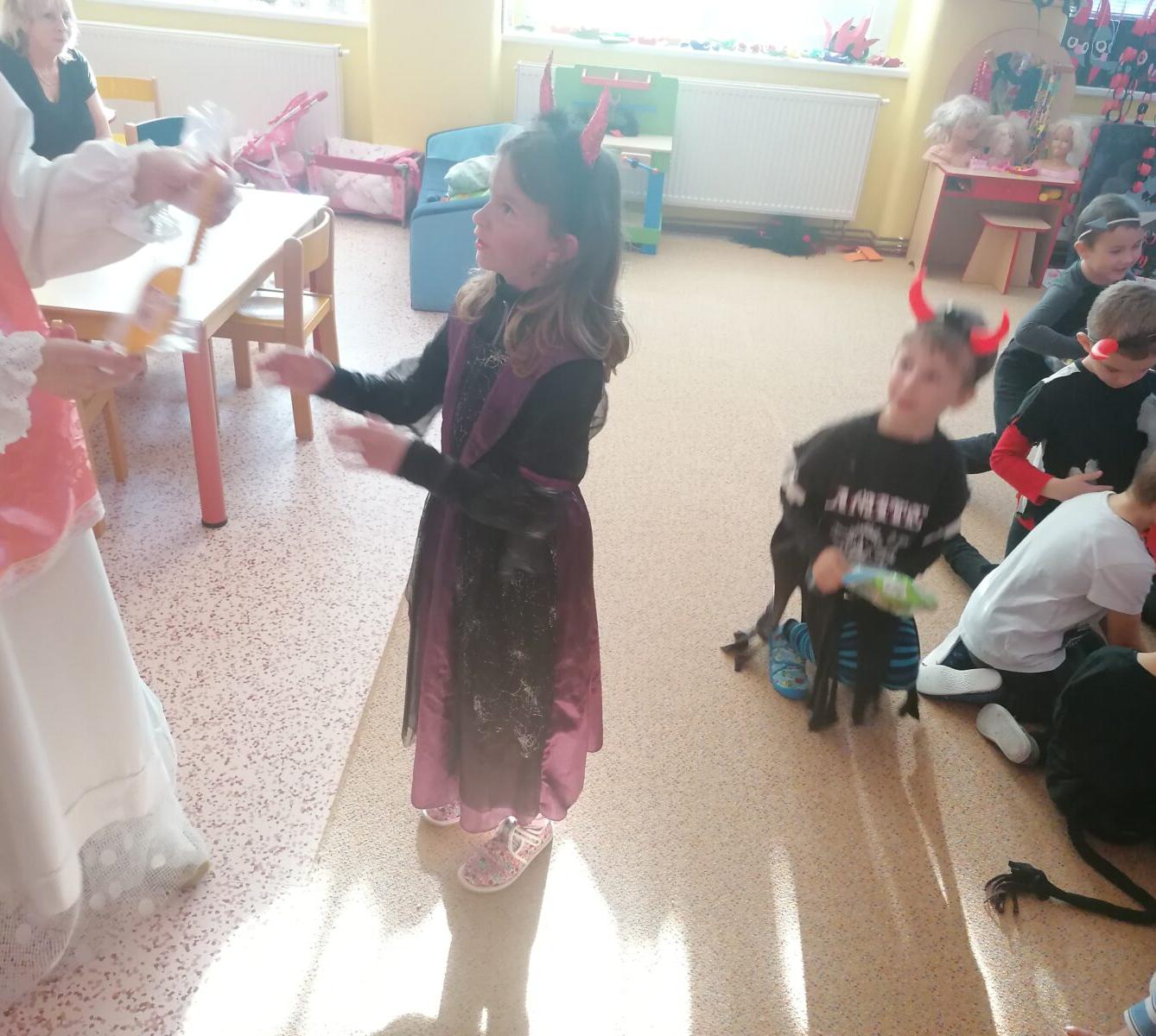 ČERTOVSKÁ BESÍDKA V MŠ :-) - 30