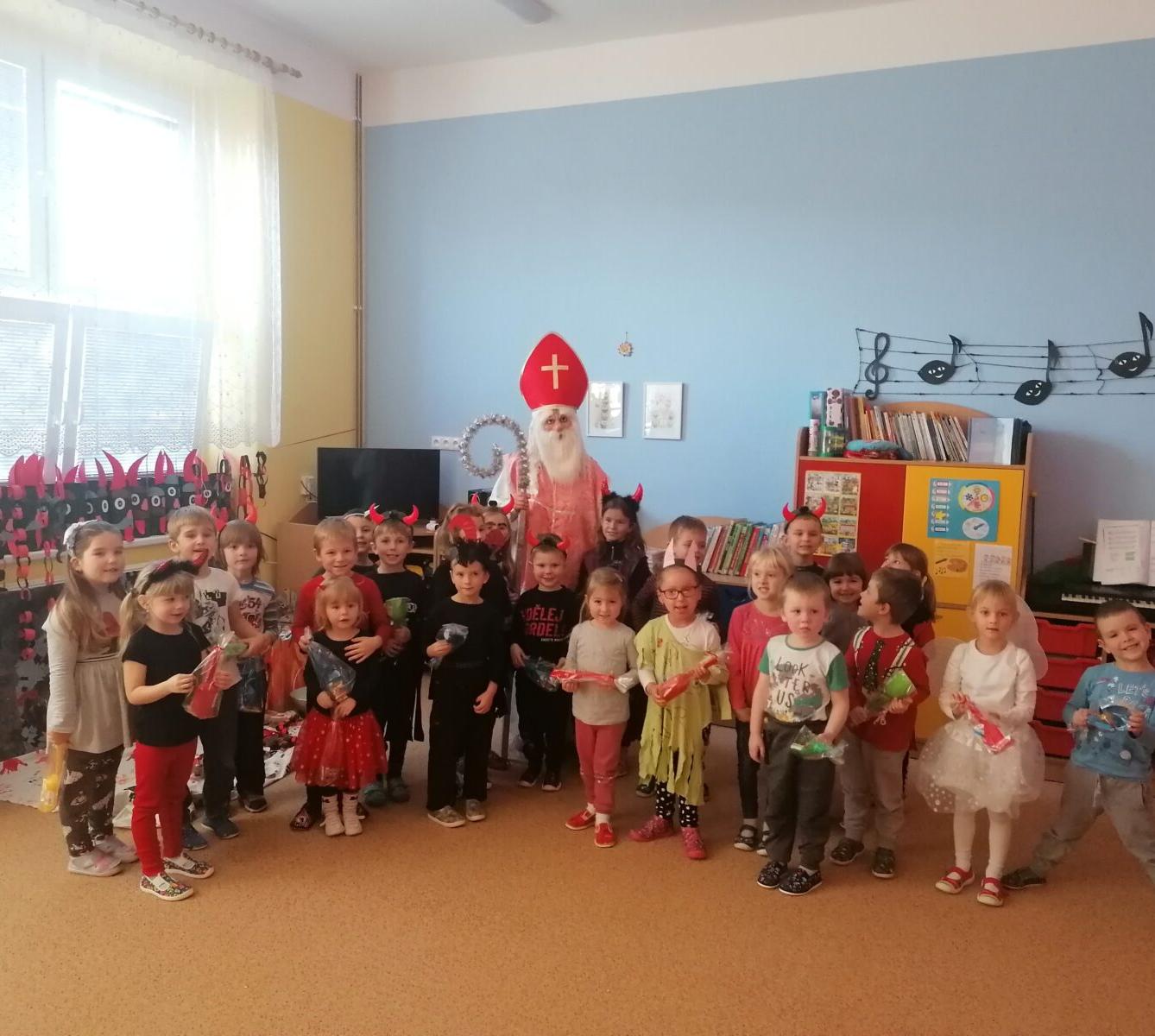 ČERTOVSKÁ BESÍDKA V MŠ :-) - 33