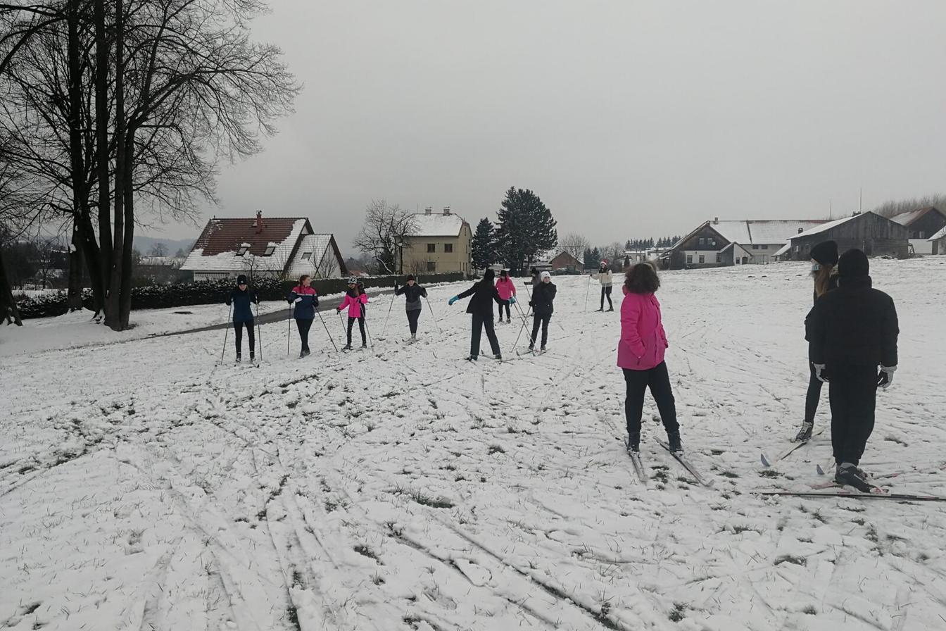 Děvčata na běžkách :)