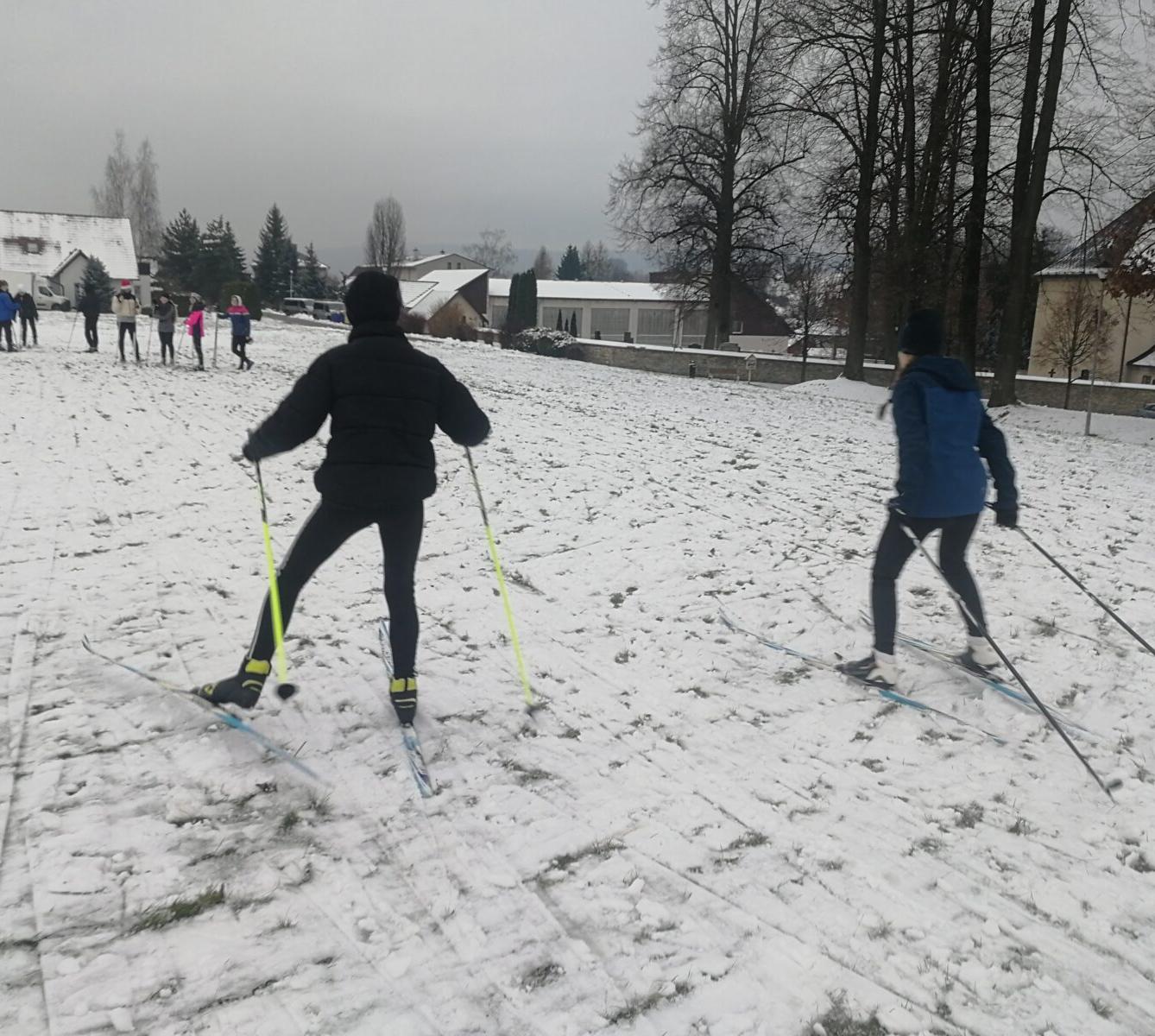 Děvčata na běžkách :) - 9