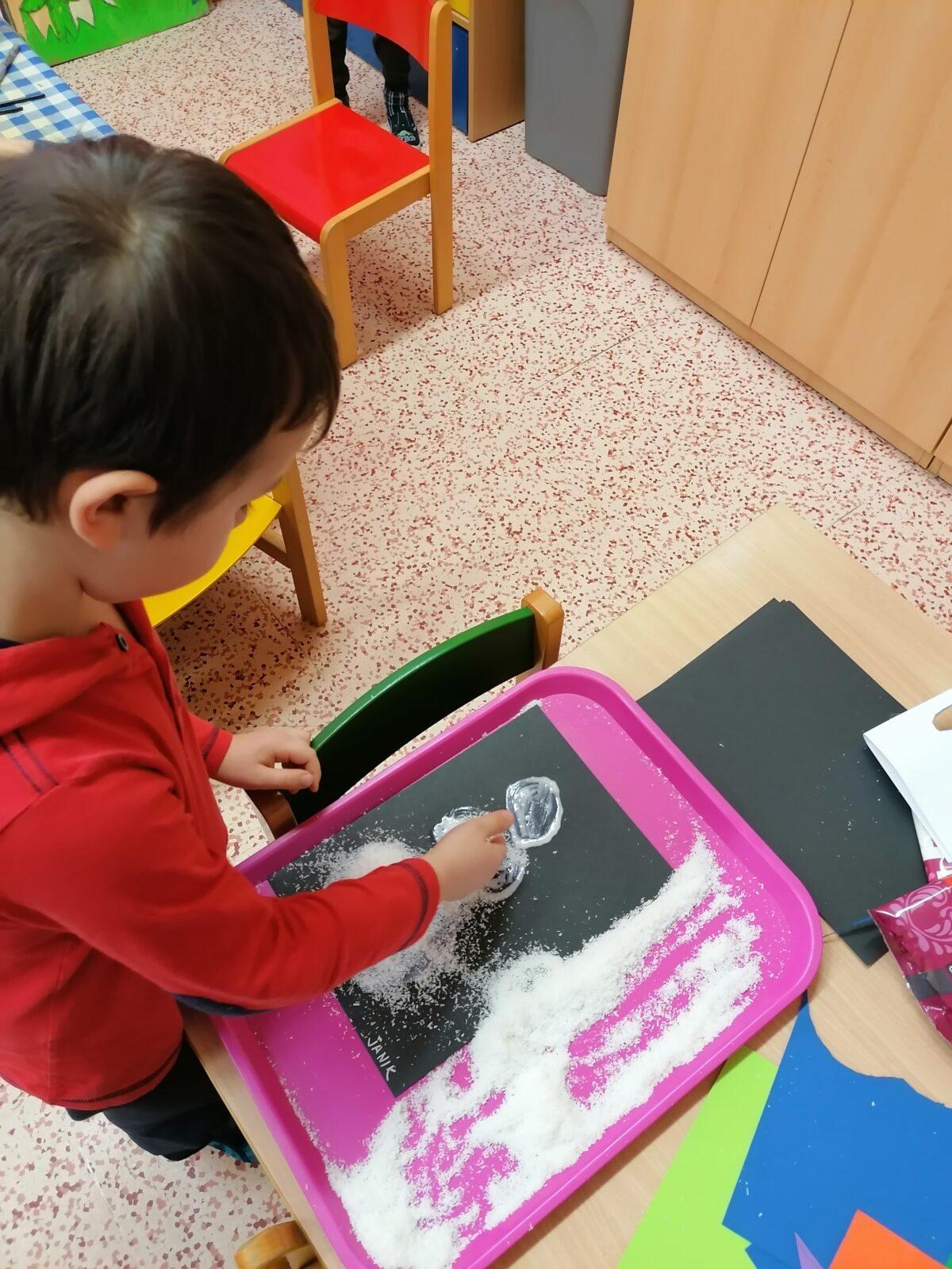 Tvořeníčko, tvoření: "Sněhulák", voňavý sněhulák :-) - 15