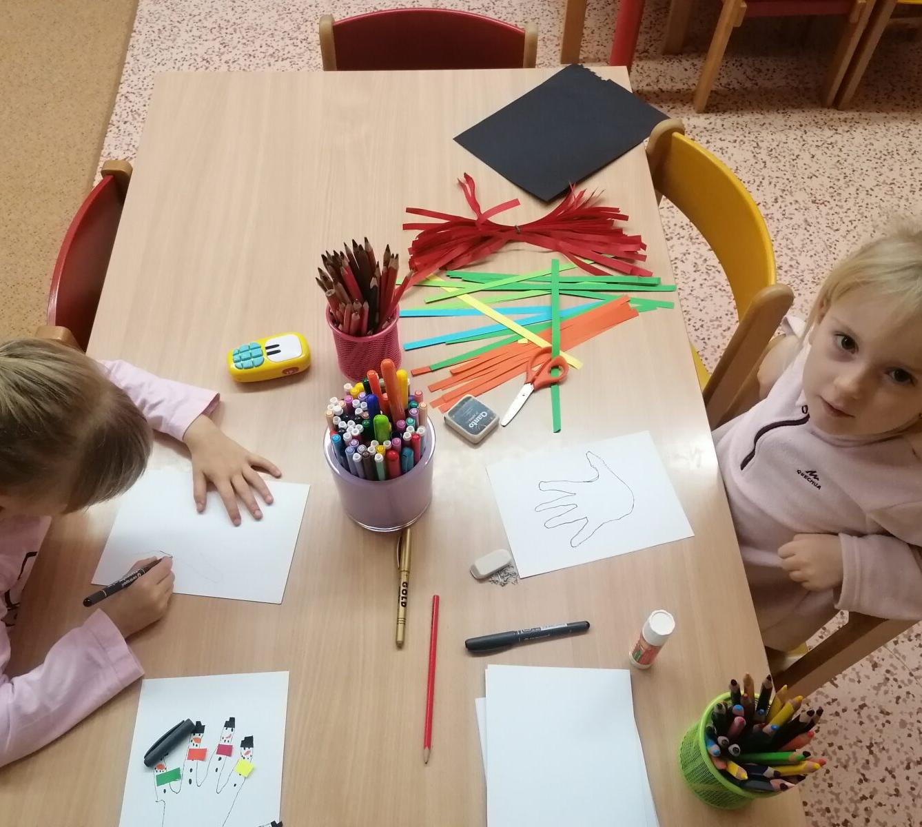 Tvořeníčko, tvoření: "Sněkulák", rodinka sněhuláků :-) - 3