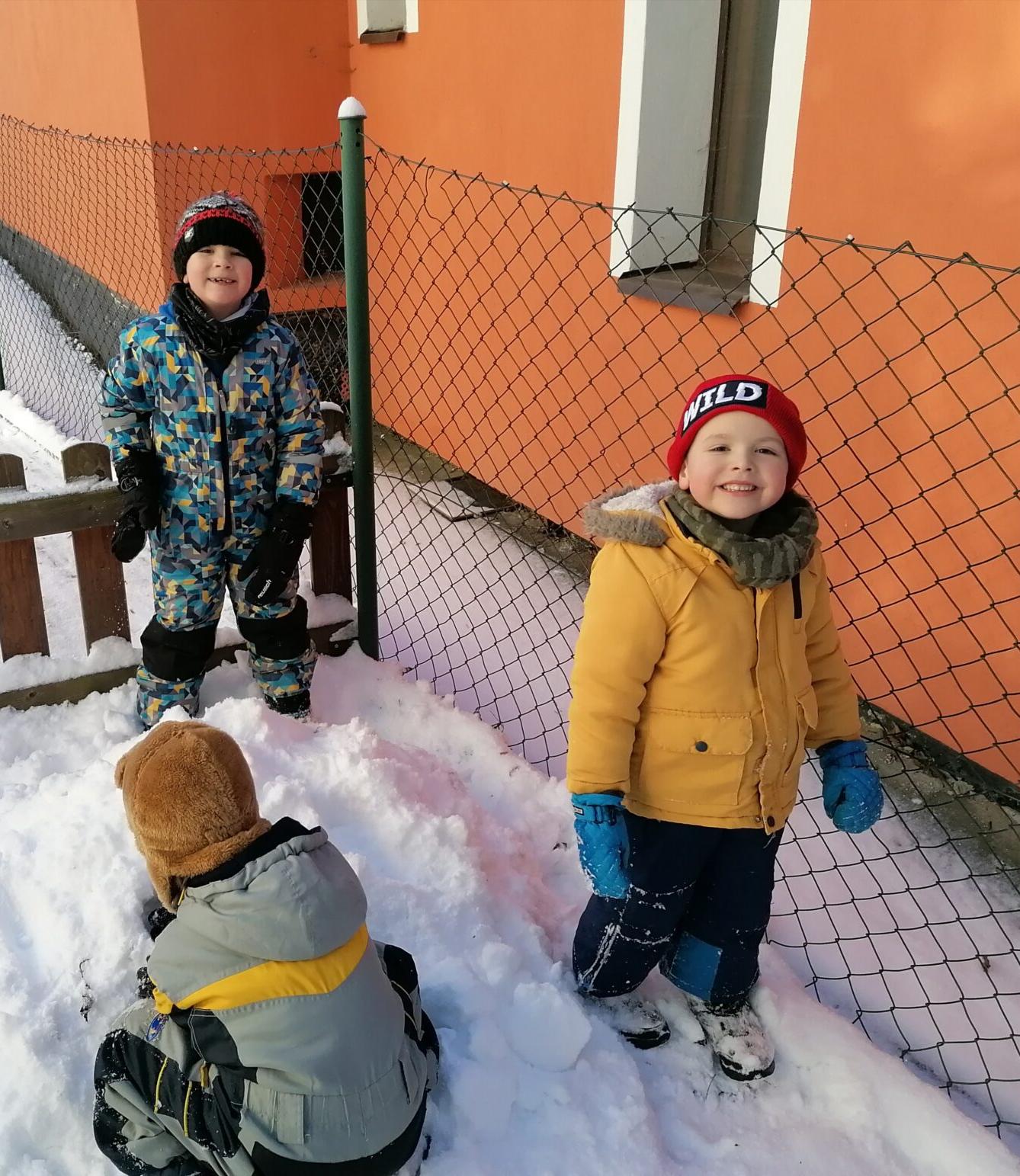 Dovádíme ve sněhu!!!!! :-) - 7